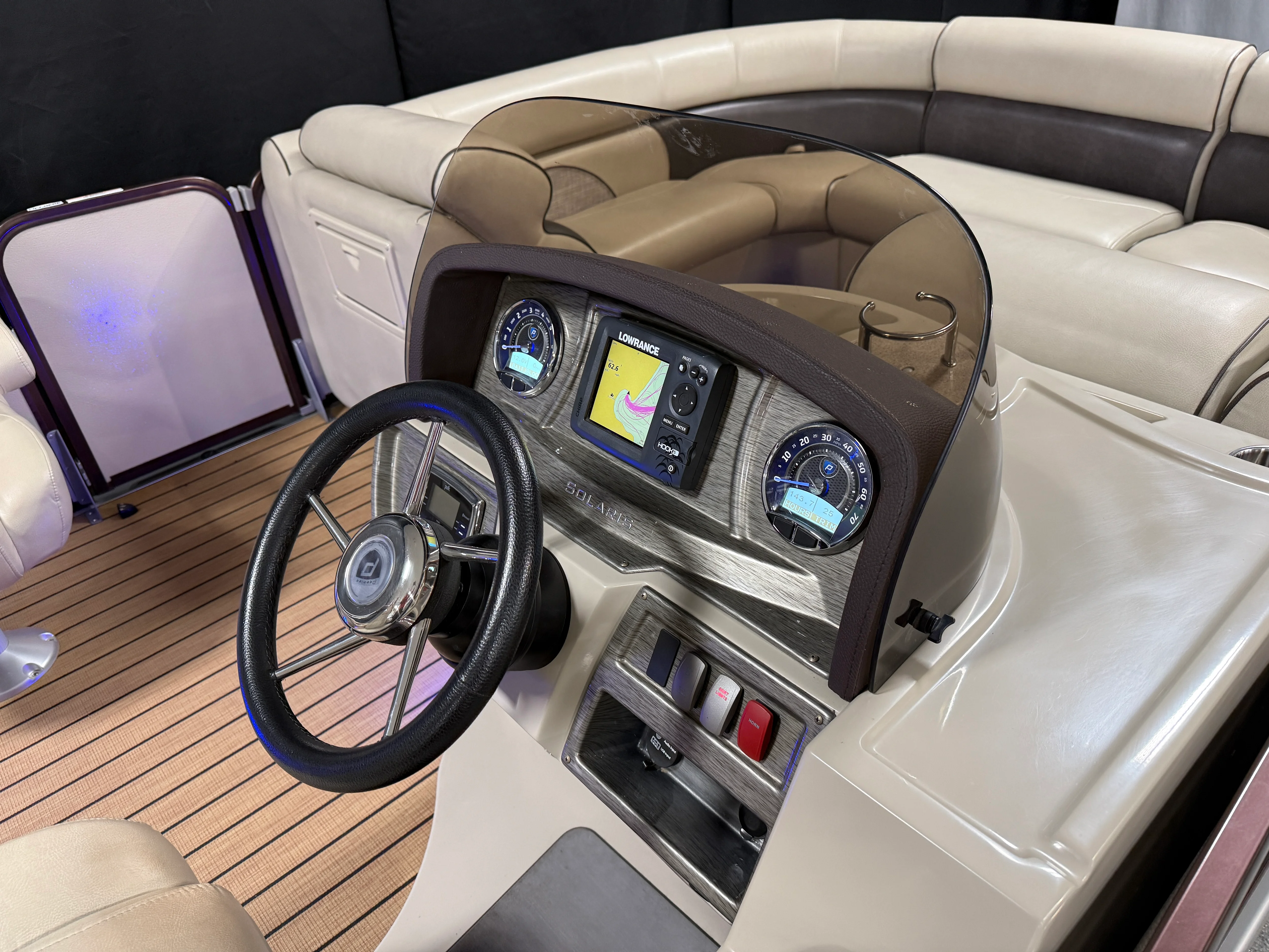 2018 Premier 230 SOLARIS Image Thumbnail #69