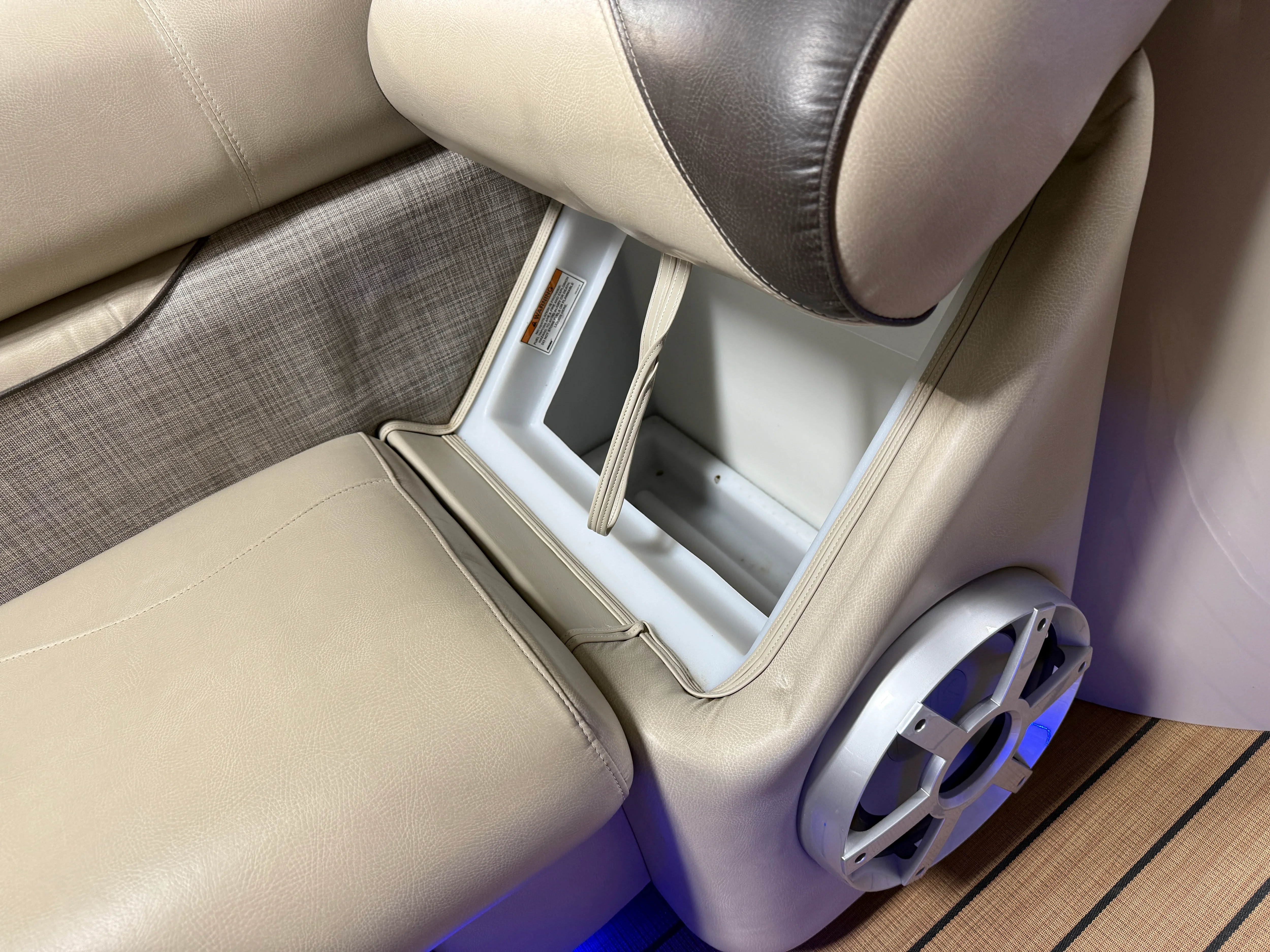 2018 Premier 230 SOLARIS Image Thumbnail #86