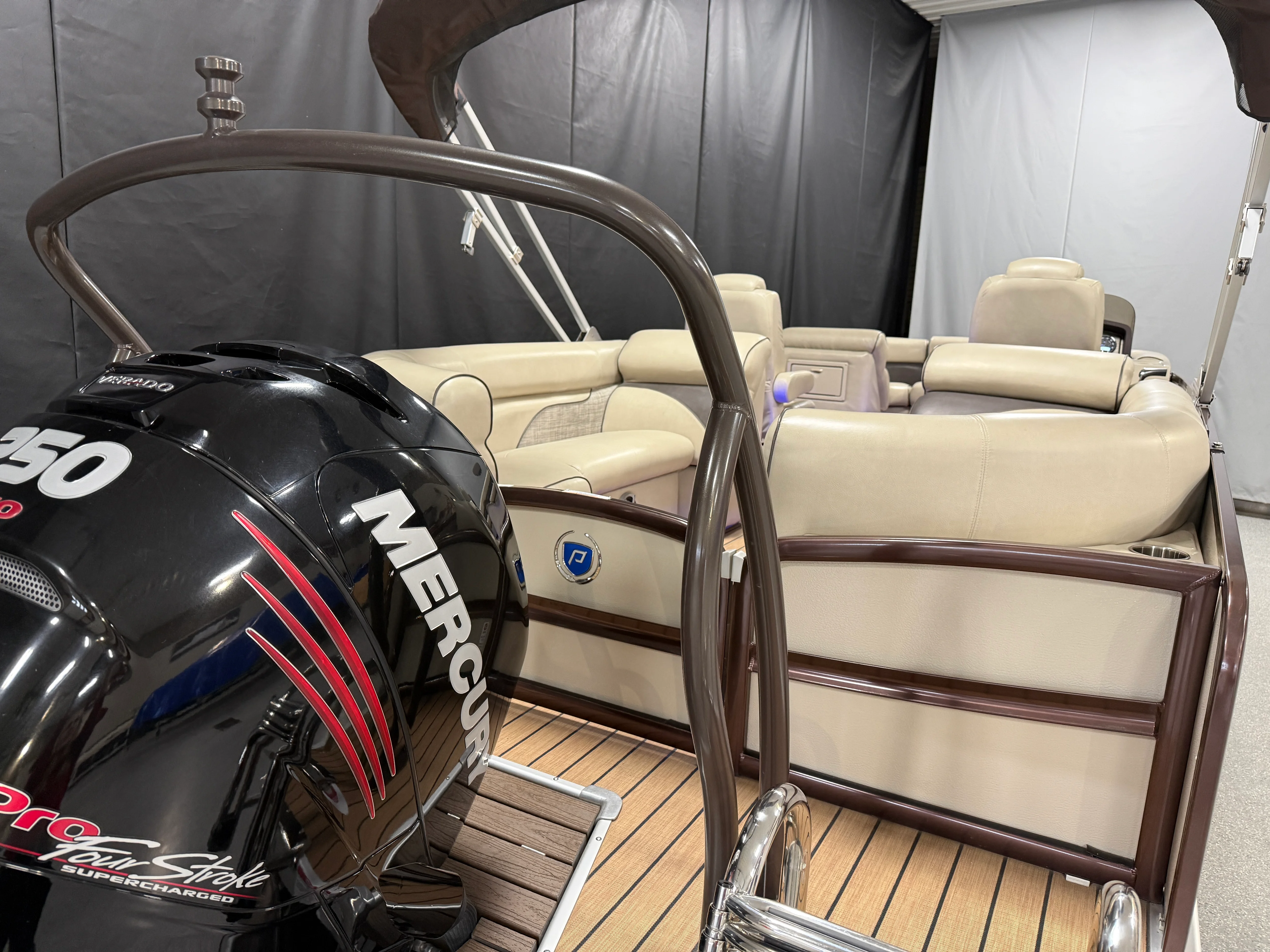 2018 Premier 230 SOLARIS Image Thumbnail #26