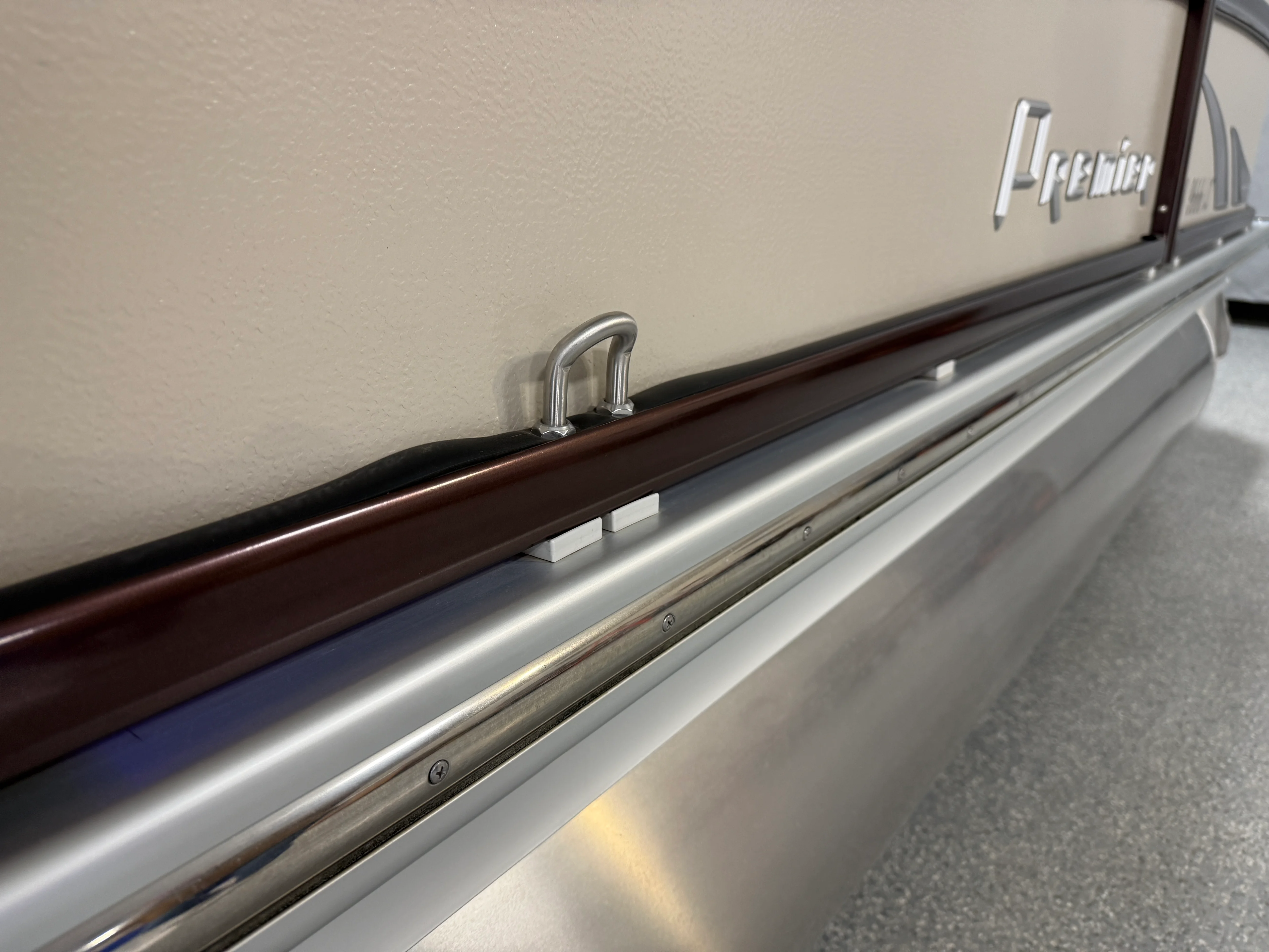 2018 Premier 230 SOLARIS Image Thumbnail #16