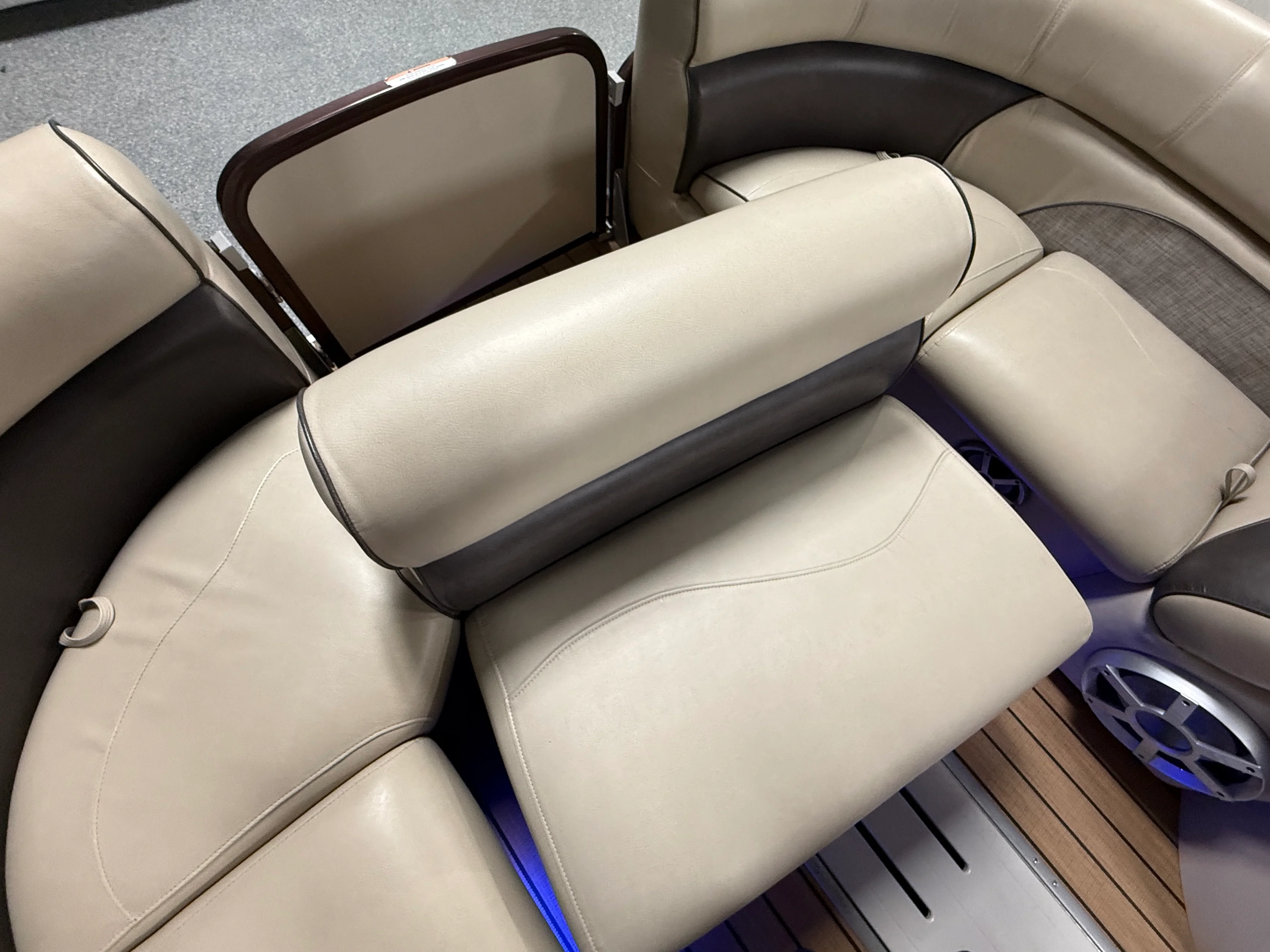 2018 Premier 230 SOLARIS Image Thumbnail #84