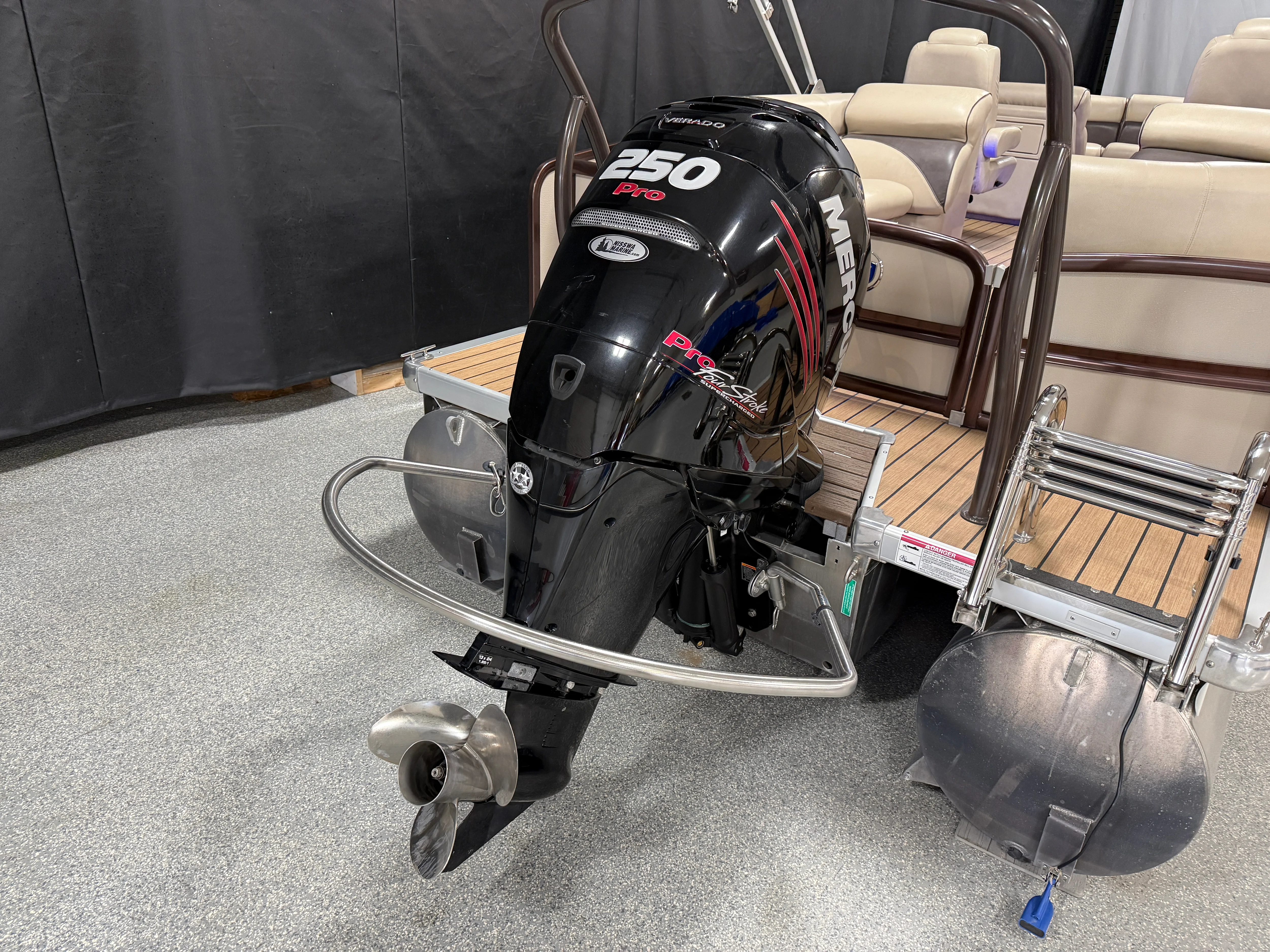 2018 Premier 230 SOLARIS Image Thumbnail #20