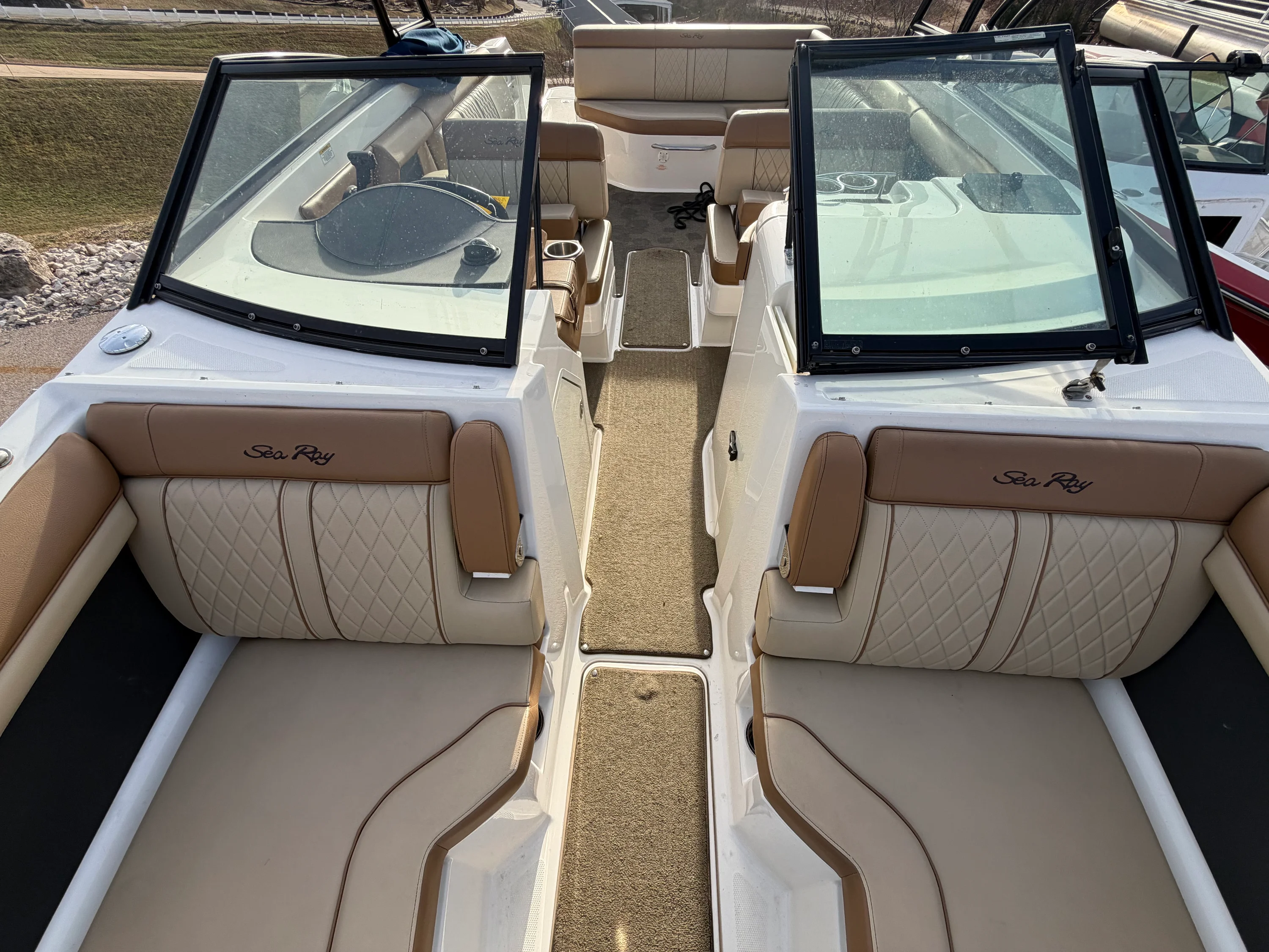 2015 Sea Ray 270 SUNDECK Image Thumbnail #5