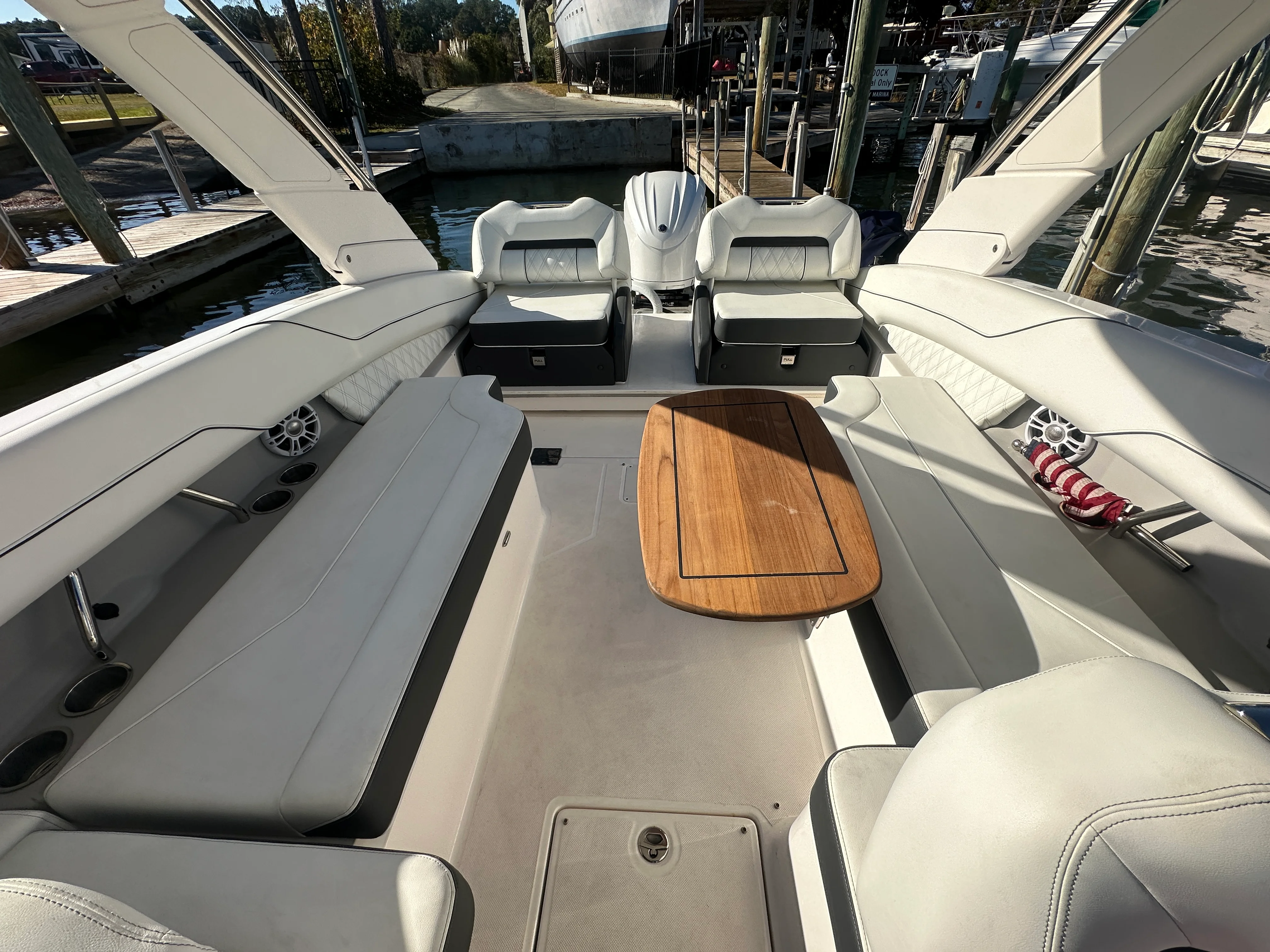 2024 Regal LX6 Image Thumbnail #8