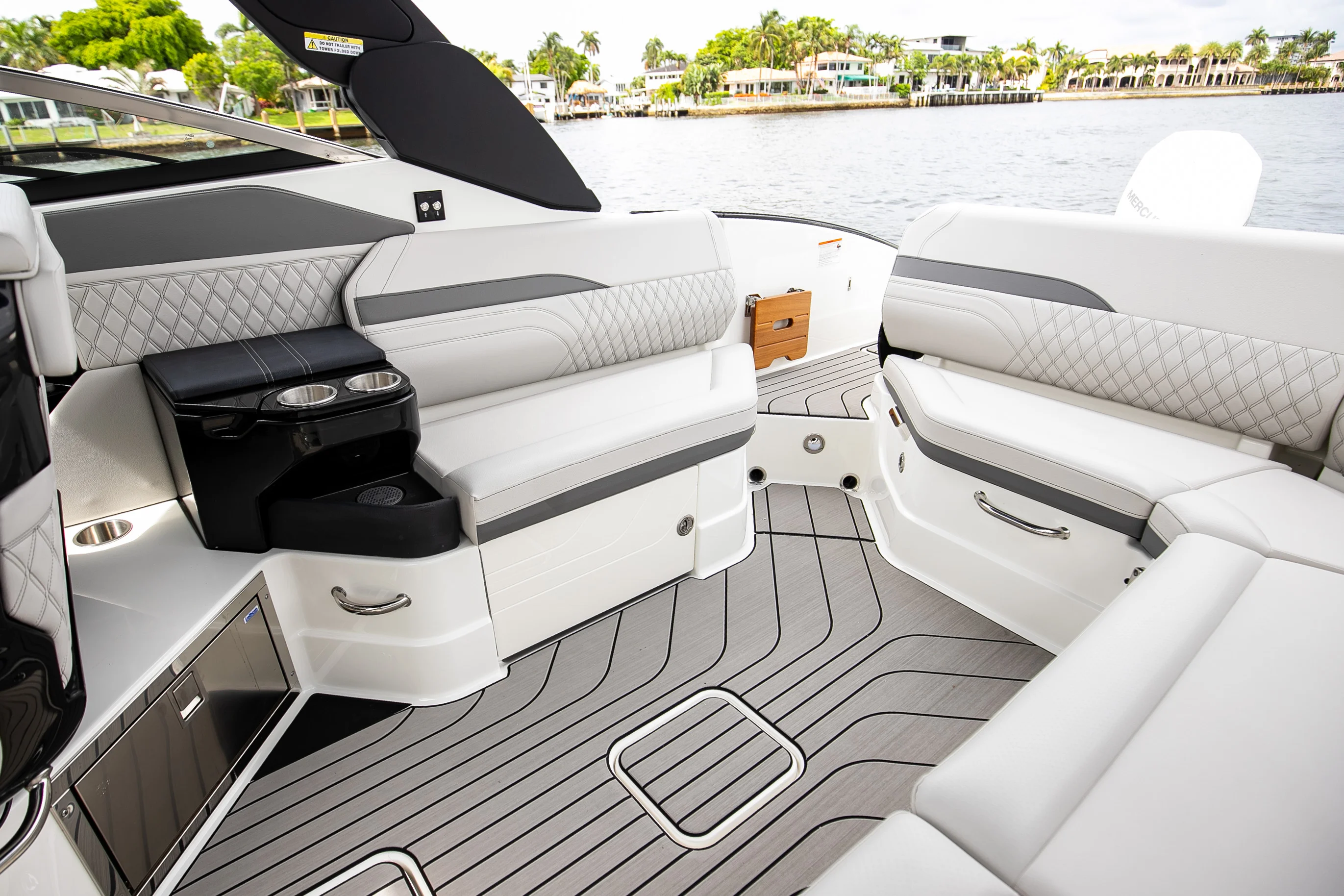 2026 Sea Ray SLX 280 Outboard Image Thumbnail #26