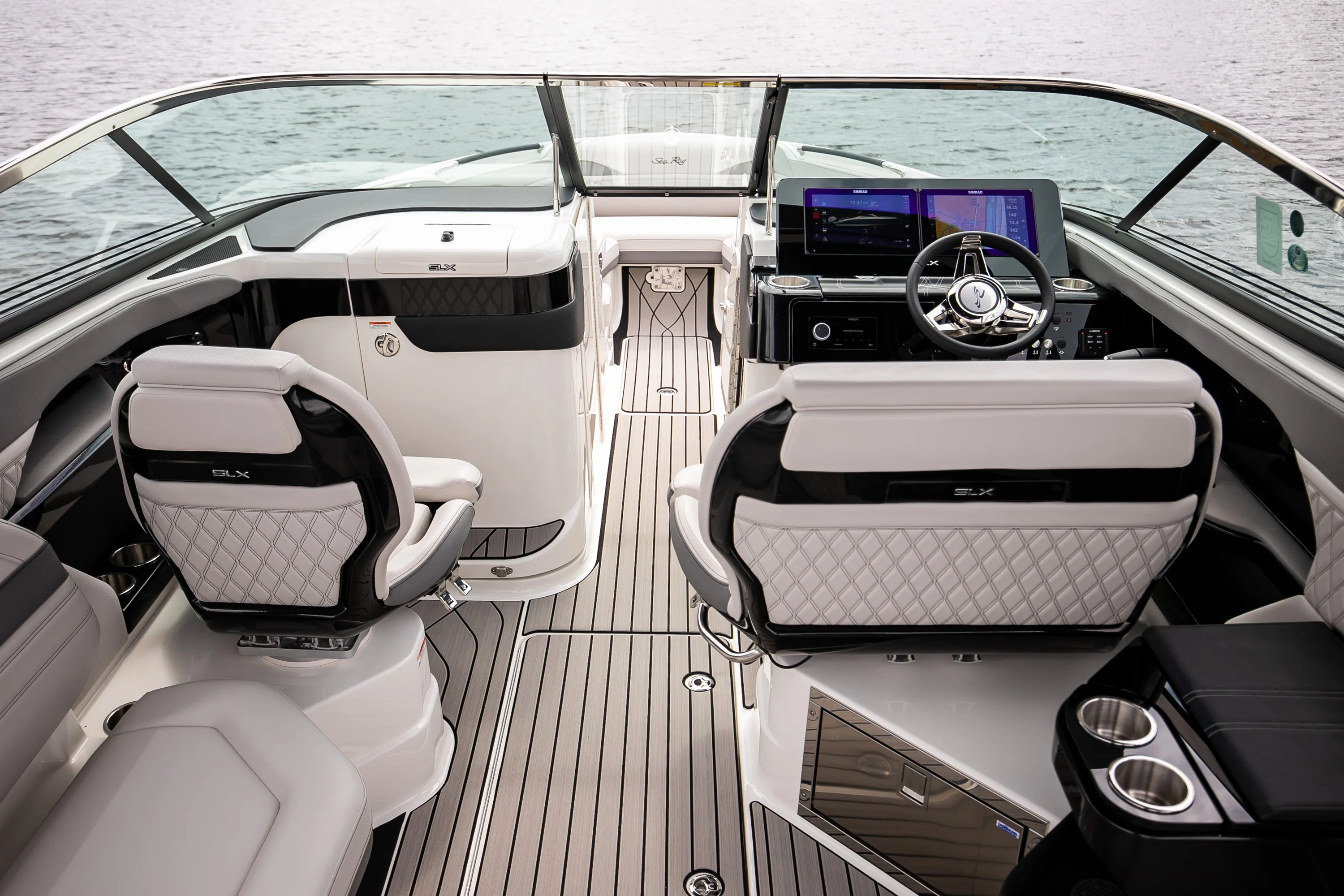 2026 Sea Ray SLX 280 Outboard Image Thumbnail #37