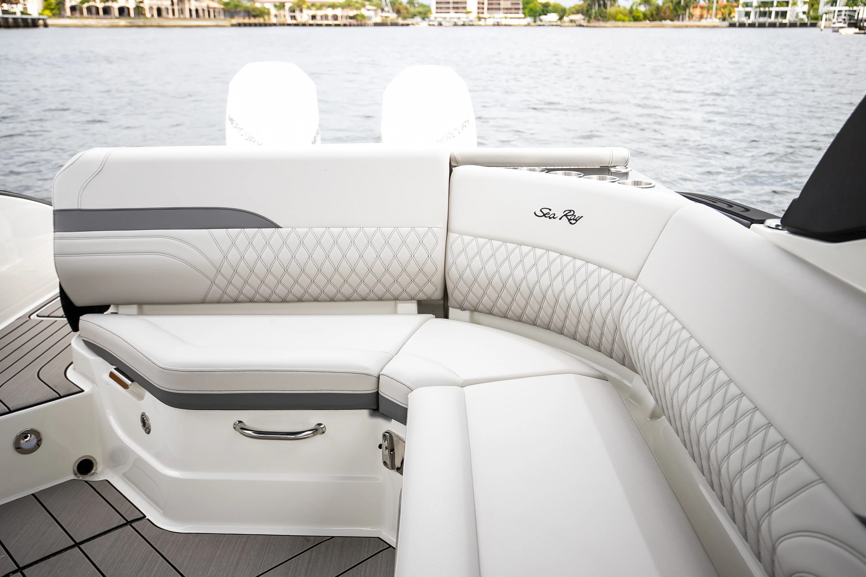 2026 Sea Ray SLX 280 Outboard Image Thumbnail #29