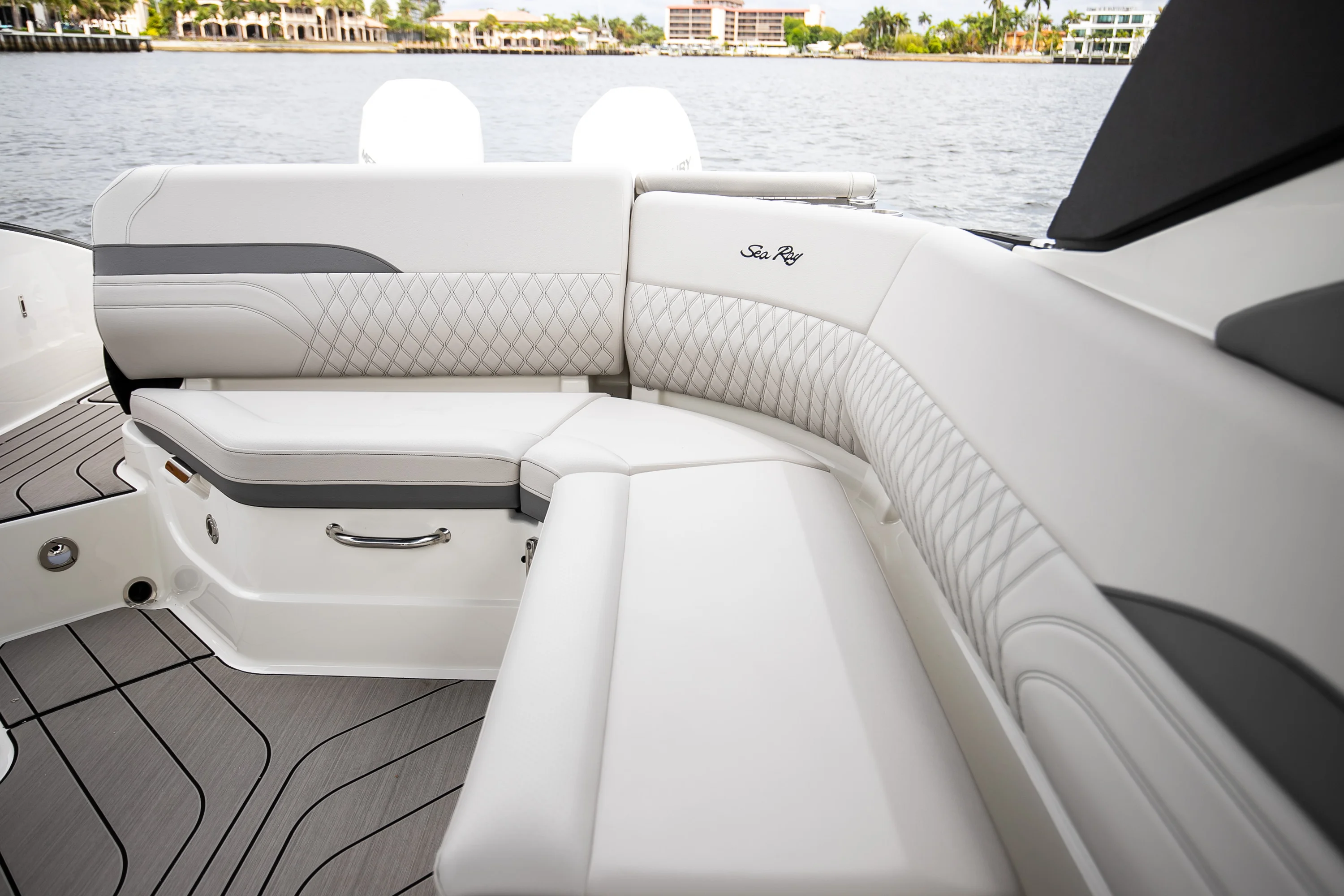 2026 Sea Ray SLX 280 Outboard Image Thumbnail #30