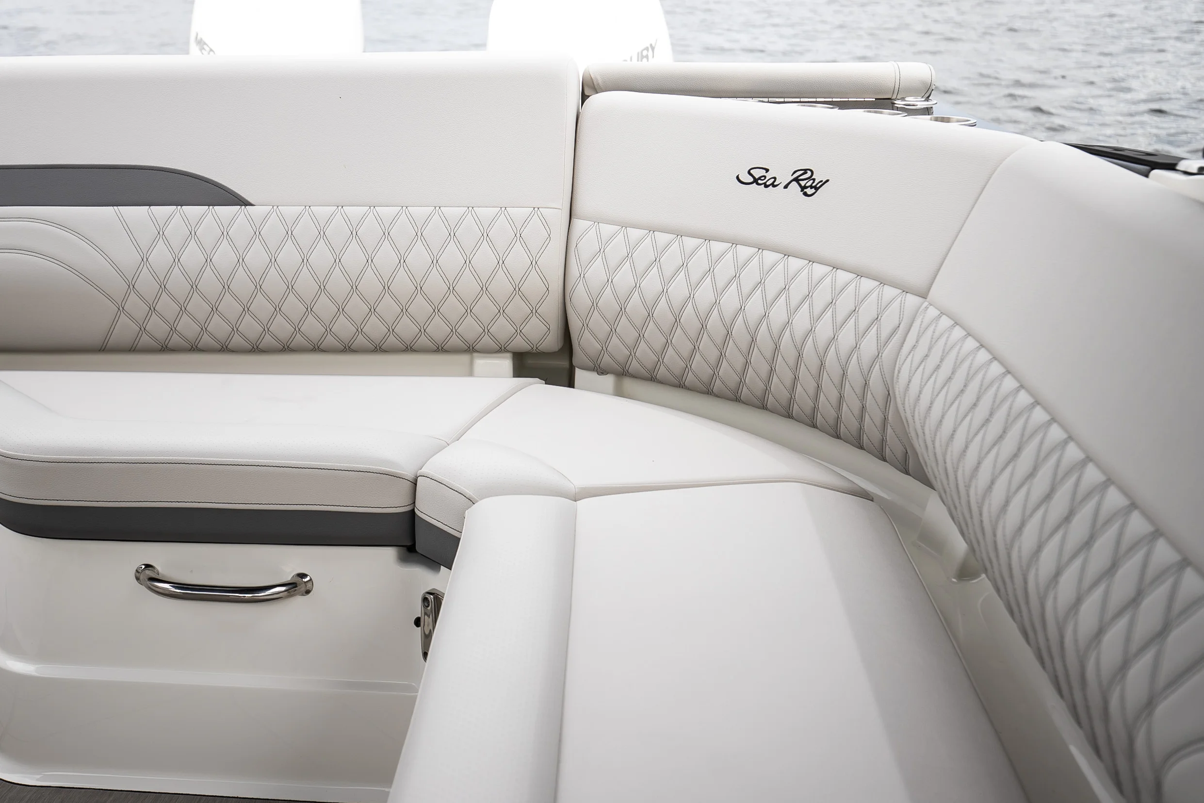 2026 Sea Ray SLX 280 Outboard Image Thumbnail #31