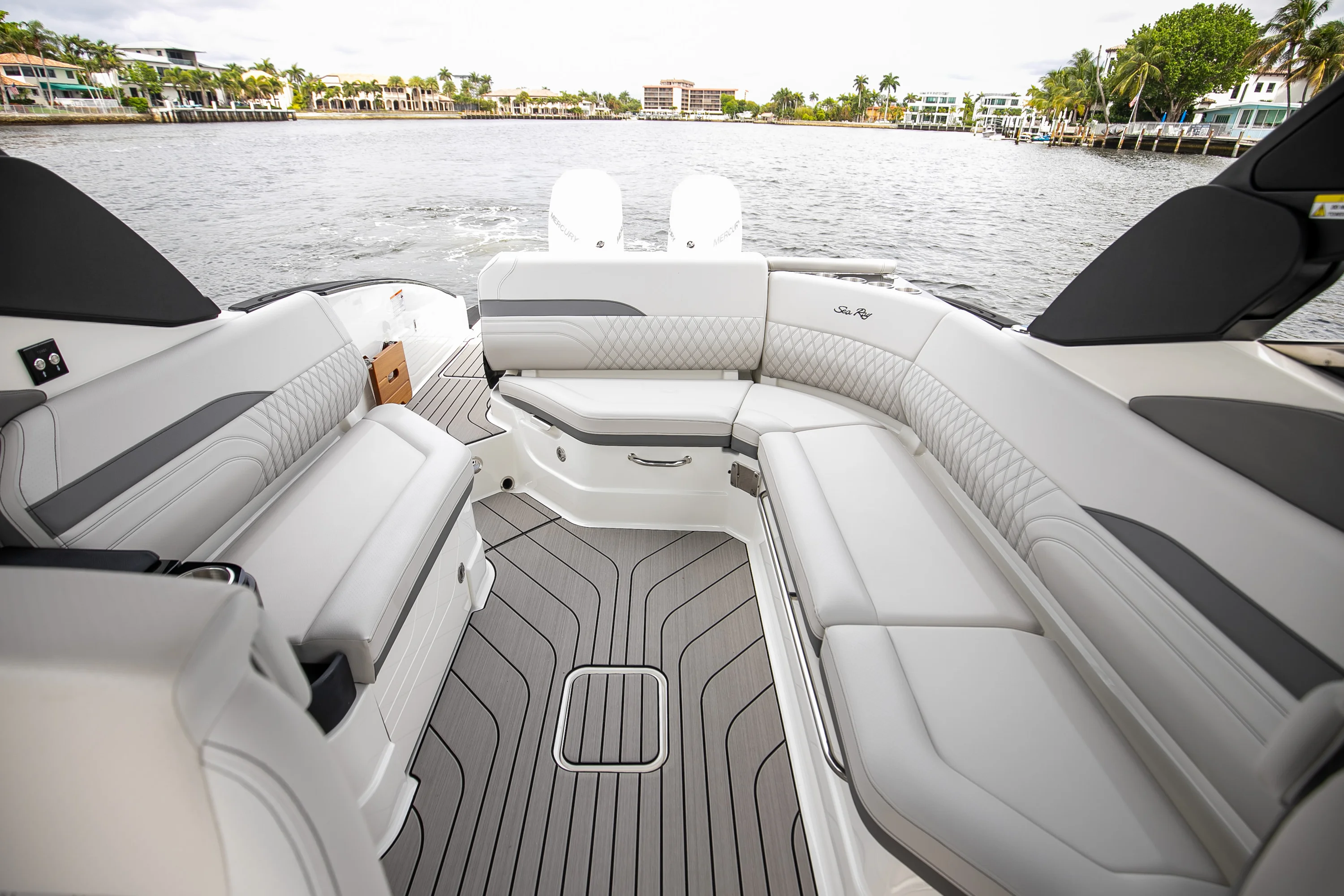 2026 Sea Ray SLX 280 Outboard Image Thumbnail #27
