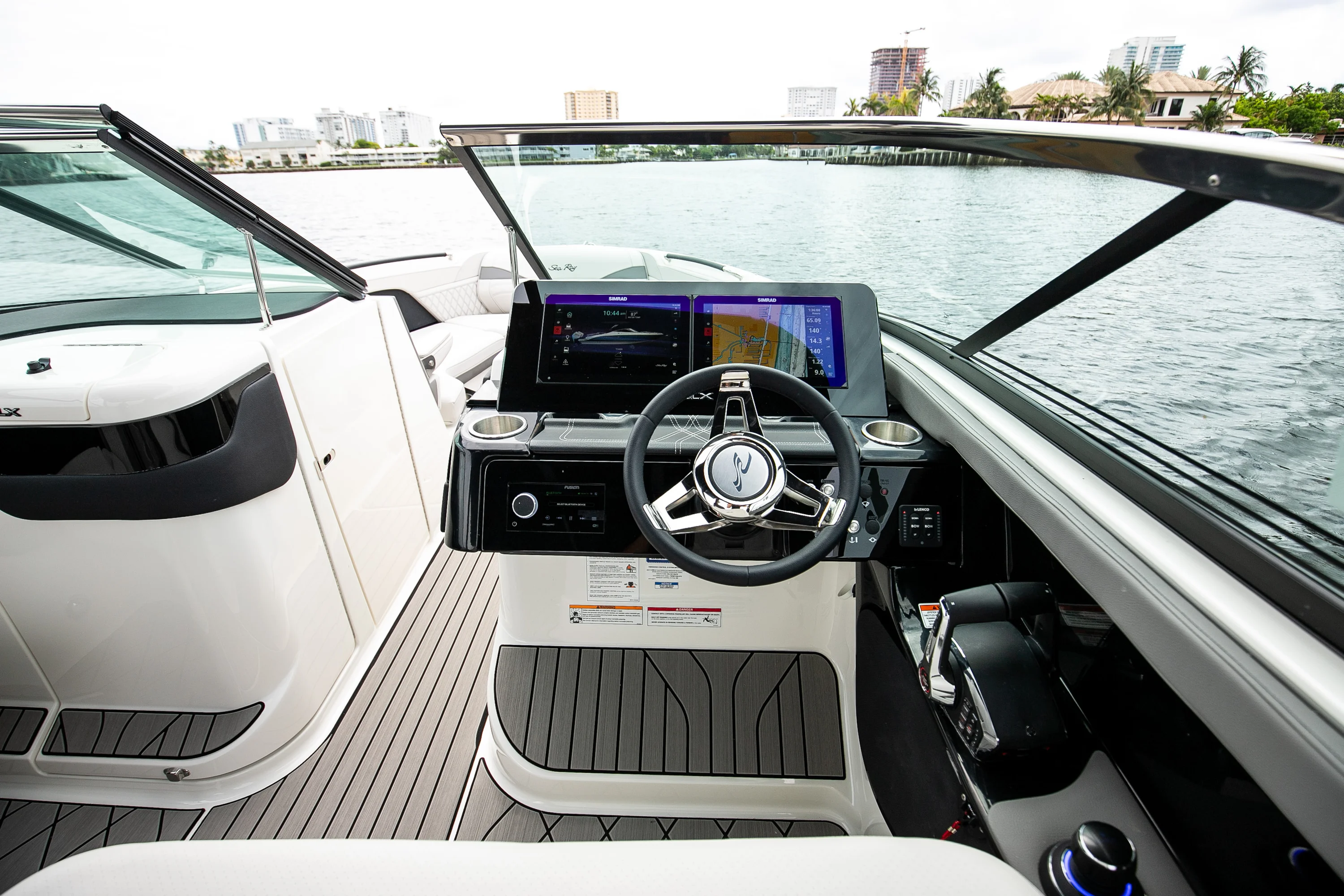 2026 Sea Ray SLX 280 Outboard Image Thumbnail #51