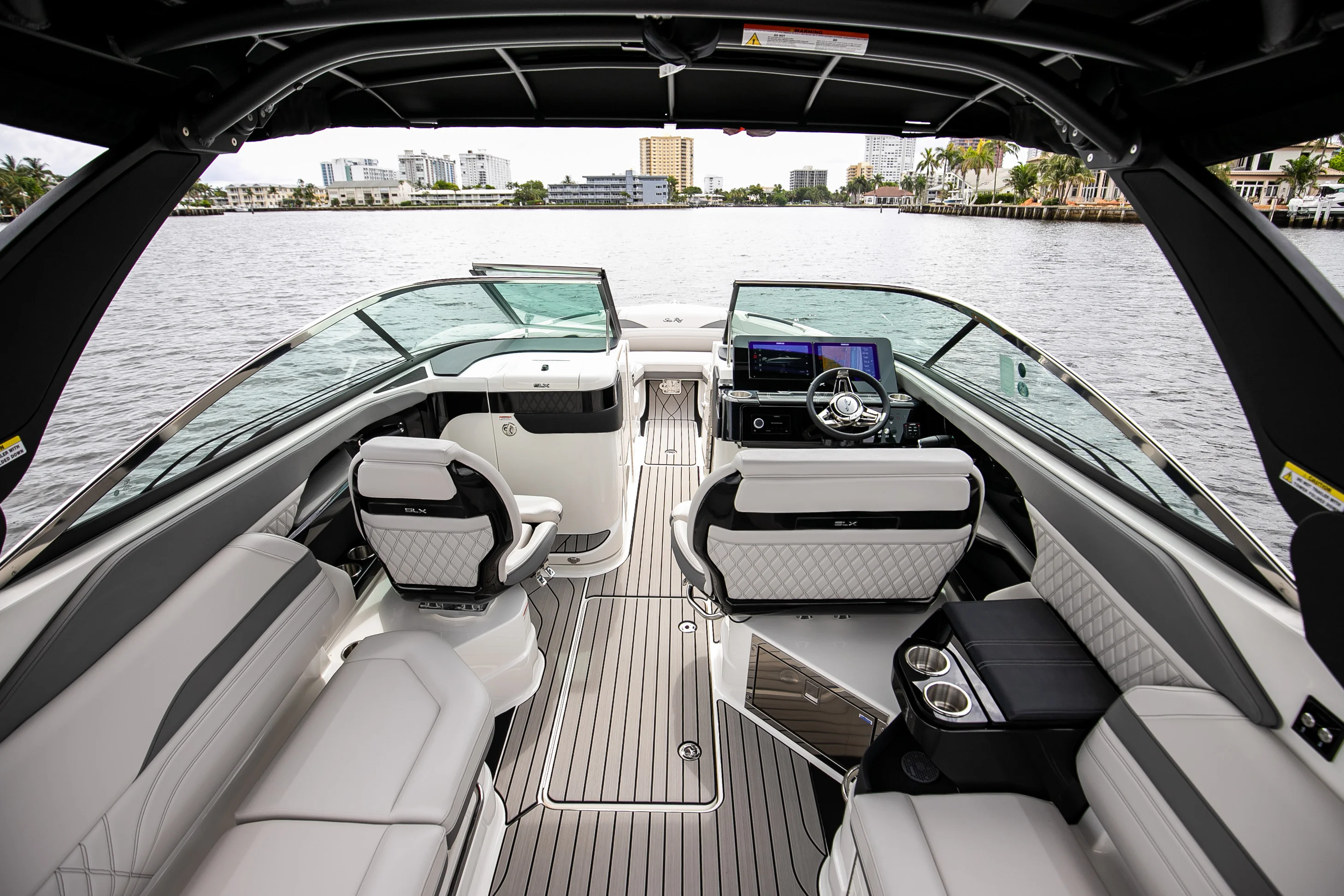 2026 Sea Ray SLX 280 Outboard Image Thumbnail #36