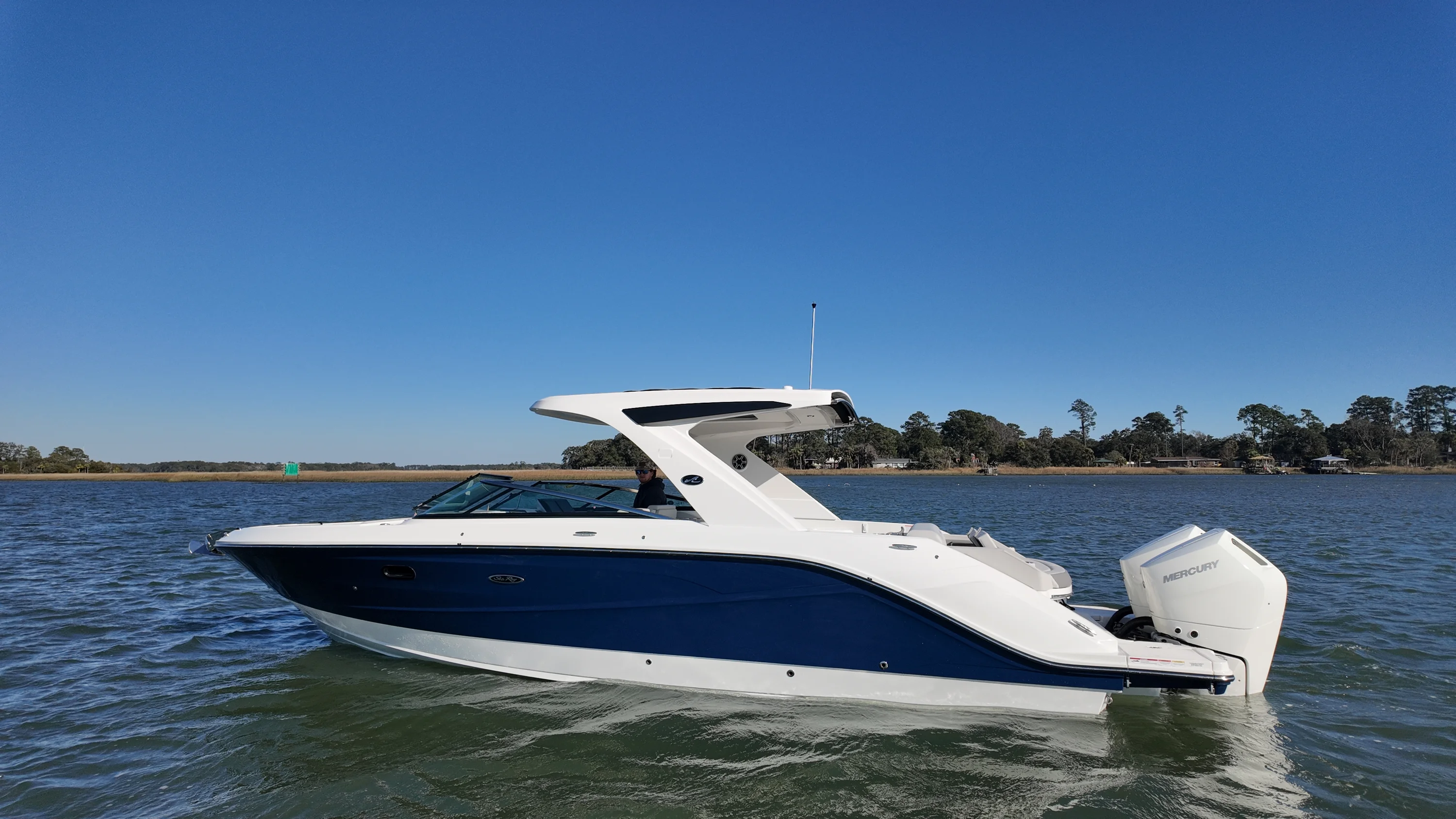 2026 Sea Ray SLX 310 Outboard Image Thumbnail #30