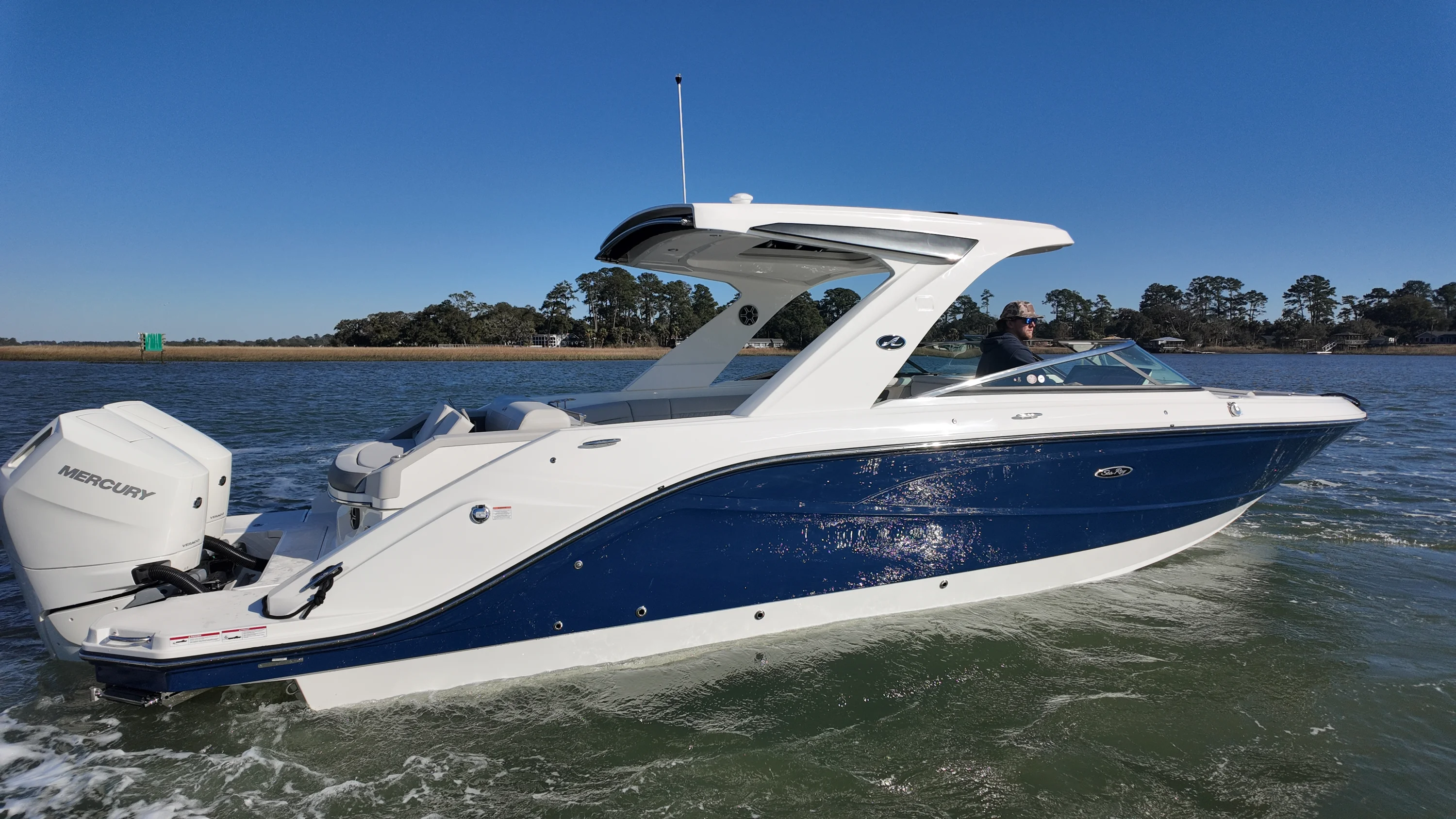 2026 Sea Ray SLX 310 Outboard Image Thumbnail #0