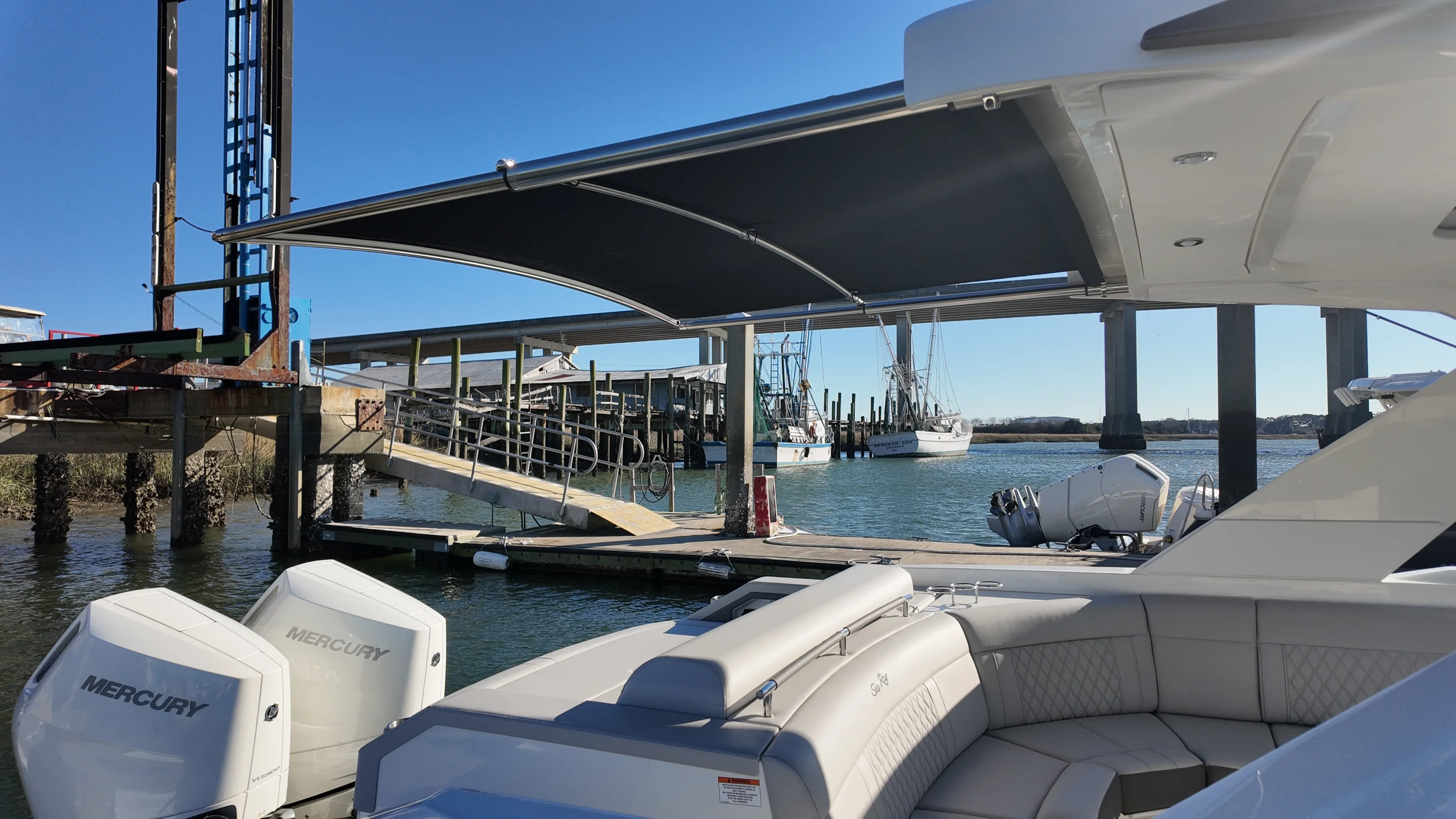 2026 Sea Ray SLX 310 Outboard Image Thumbnail #7