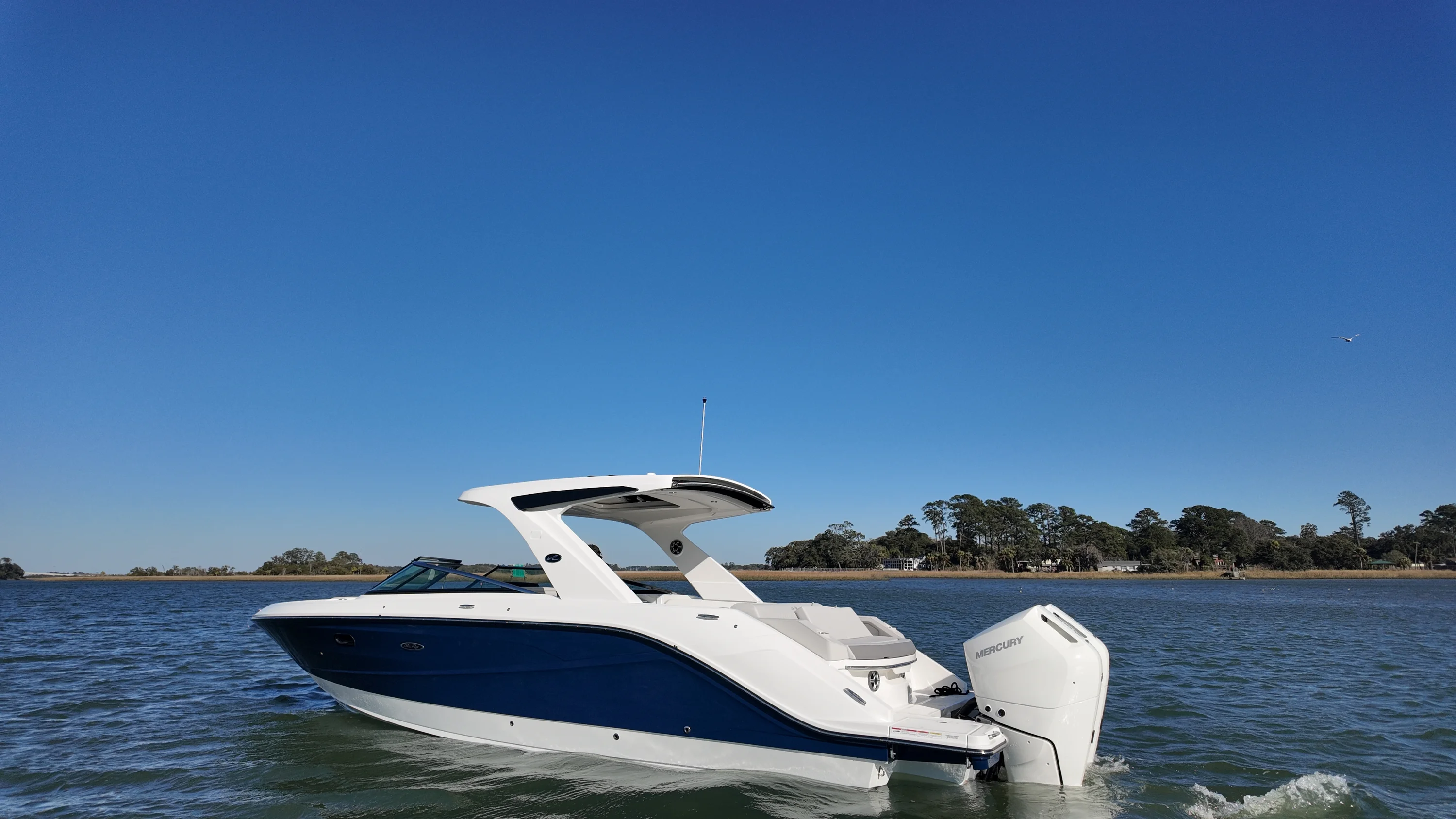 2026 Sea Ray SLX 310 Outboard Image Thumbnail #2