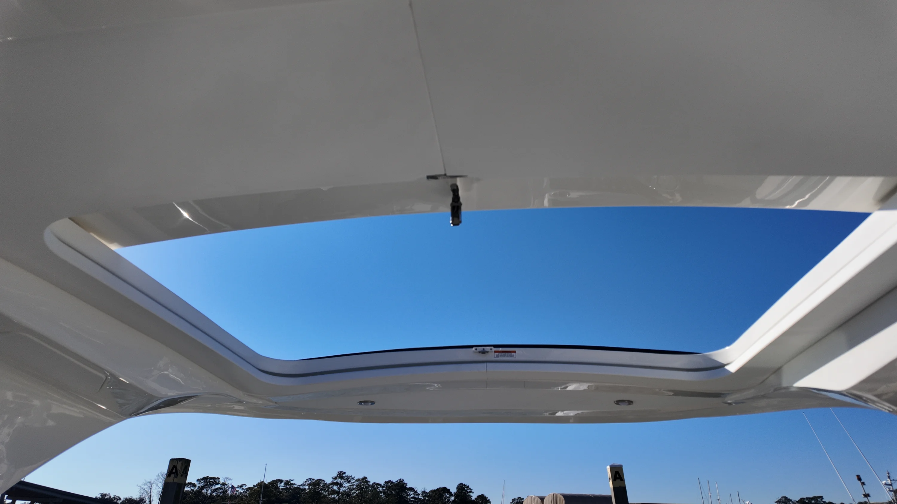 2026 Sea Ray SLX 310 Outboard Image Thumbnail #10