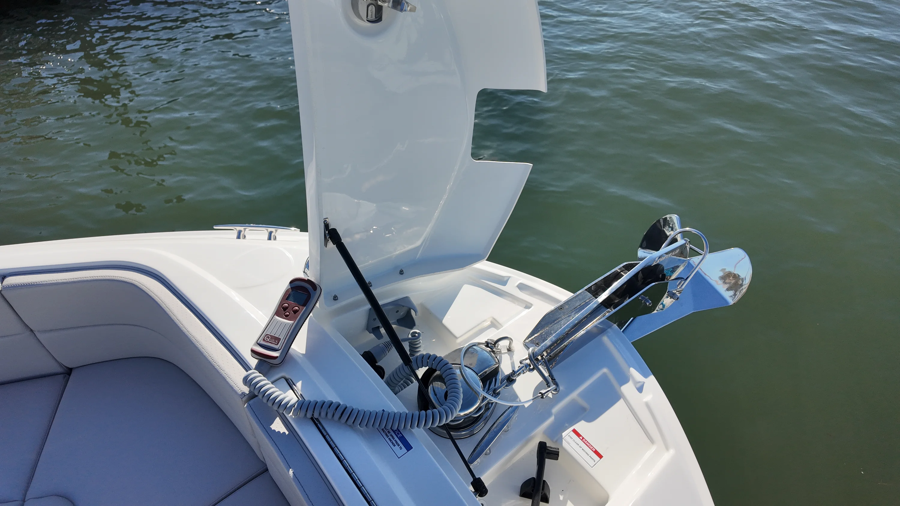 2026 Sea Ray SLX 310 Outboard Image Thumbnail #27