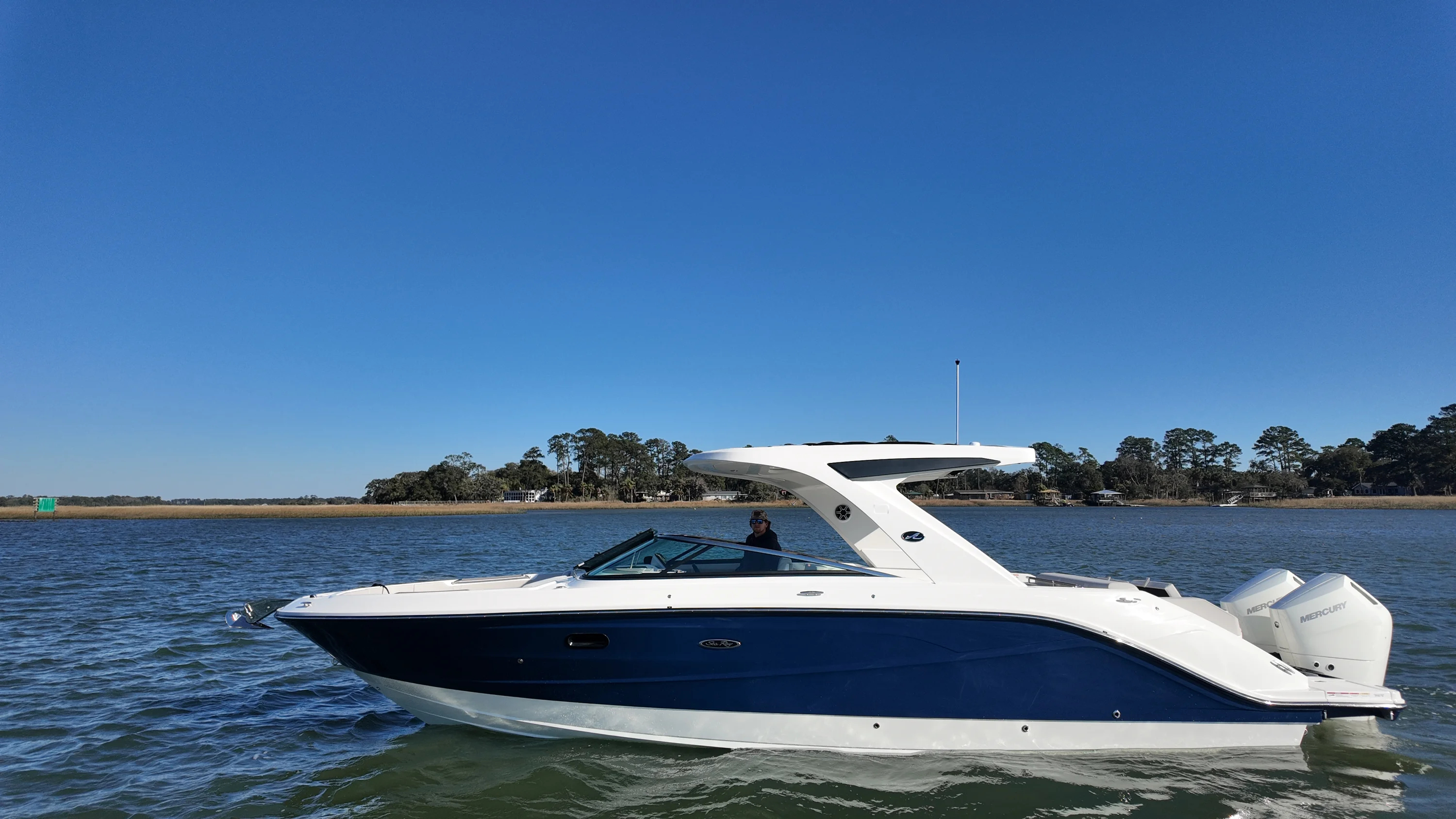 2026 Sea Ray SLX 310 Outboard Image Thumbnail #31