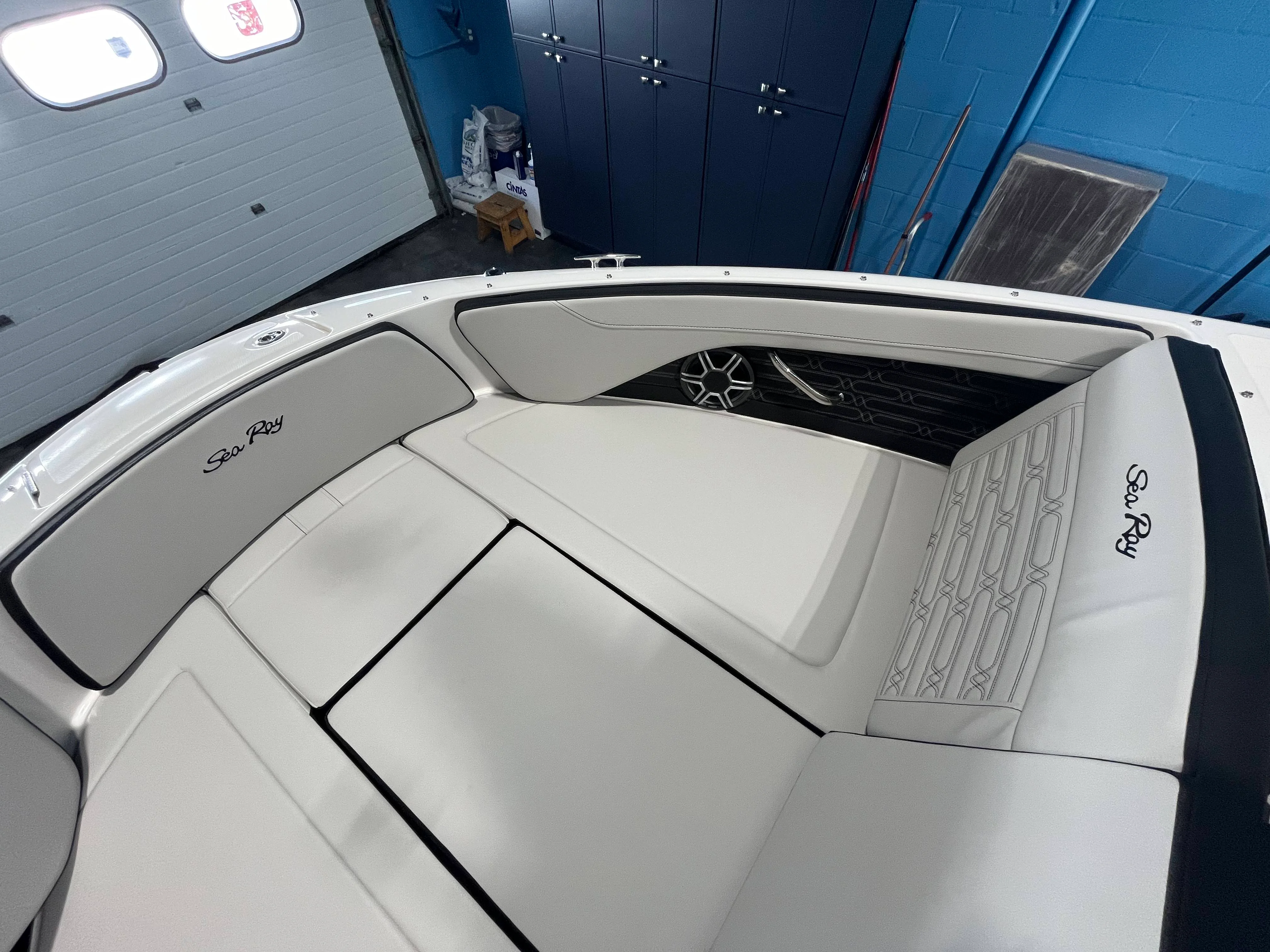 2026 Sea Ray SPX 210 Outboard Image Thumbnail #61