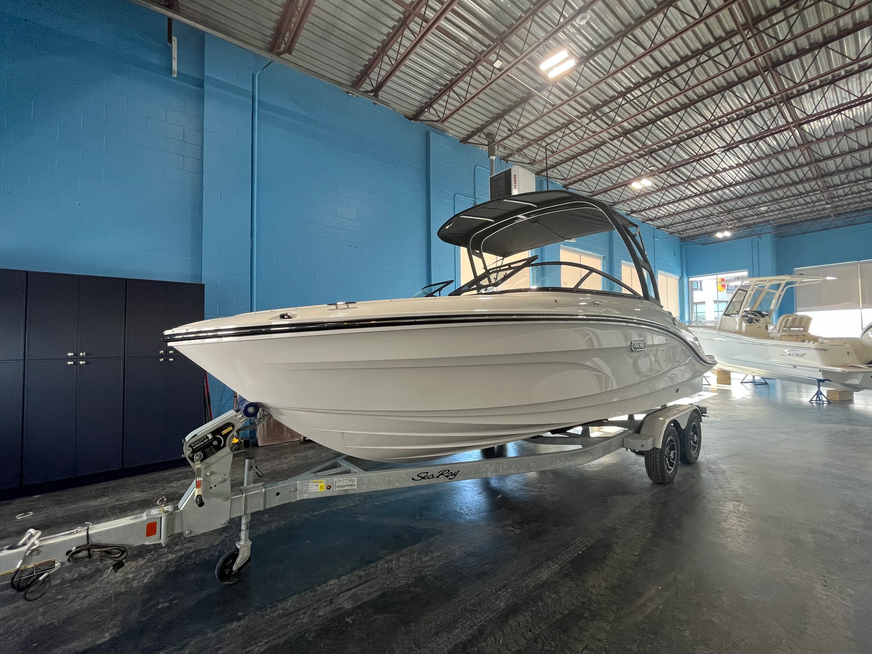 2026 Sea Ray SPX 210 Outboard Image Thumbnail #1