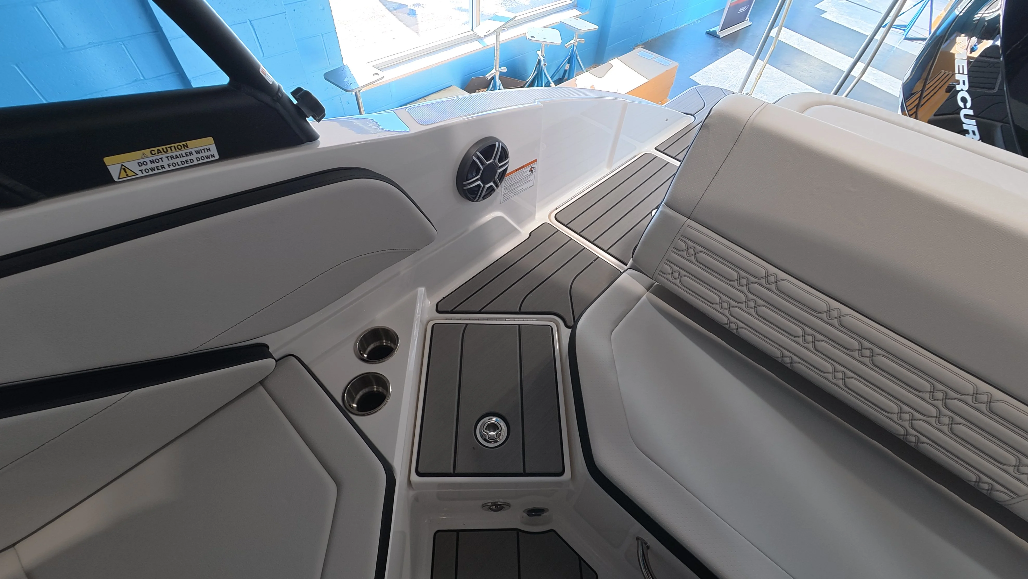 2026 Sea Ray SPX 210 Outboard Image Thumbnail #27