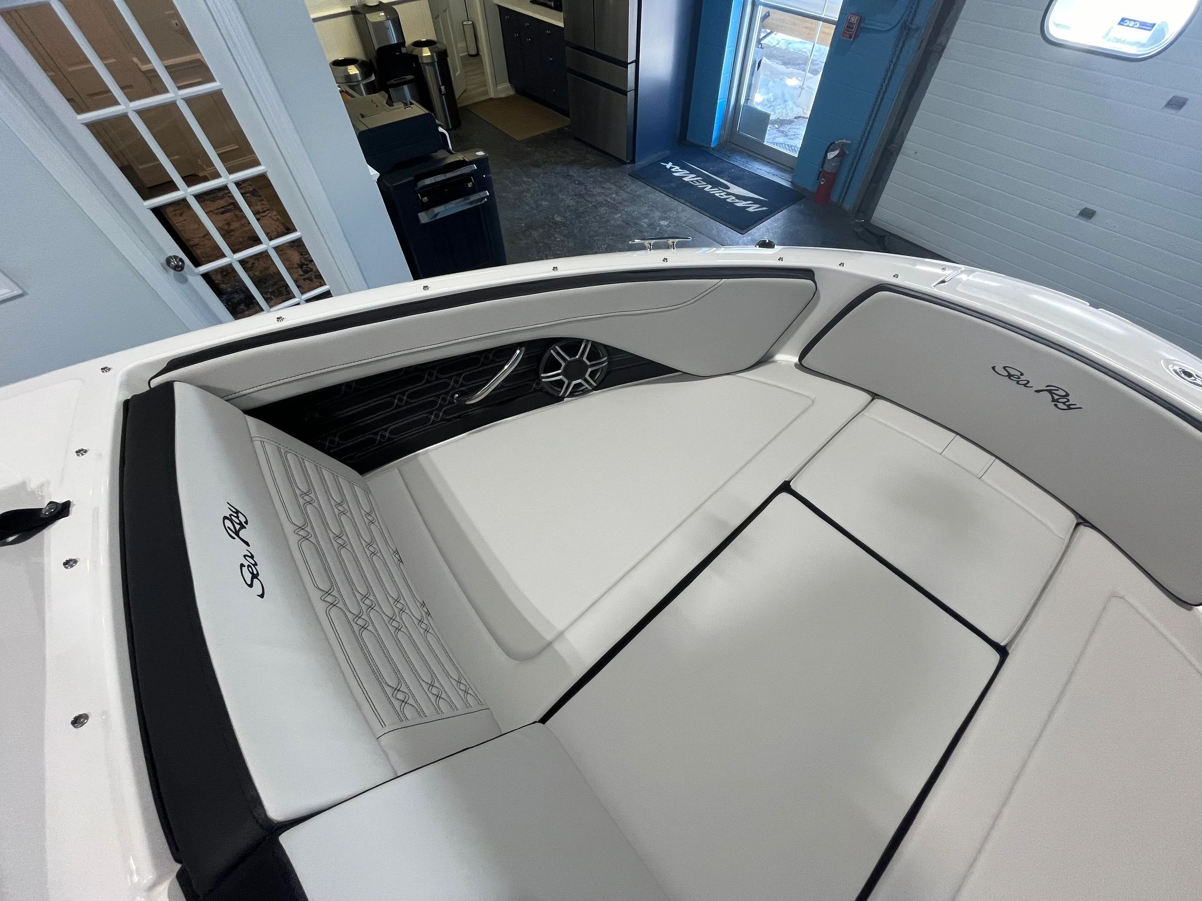 2026 Sea Ray SPX 210 Outboard Image Thumbnail #60