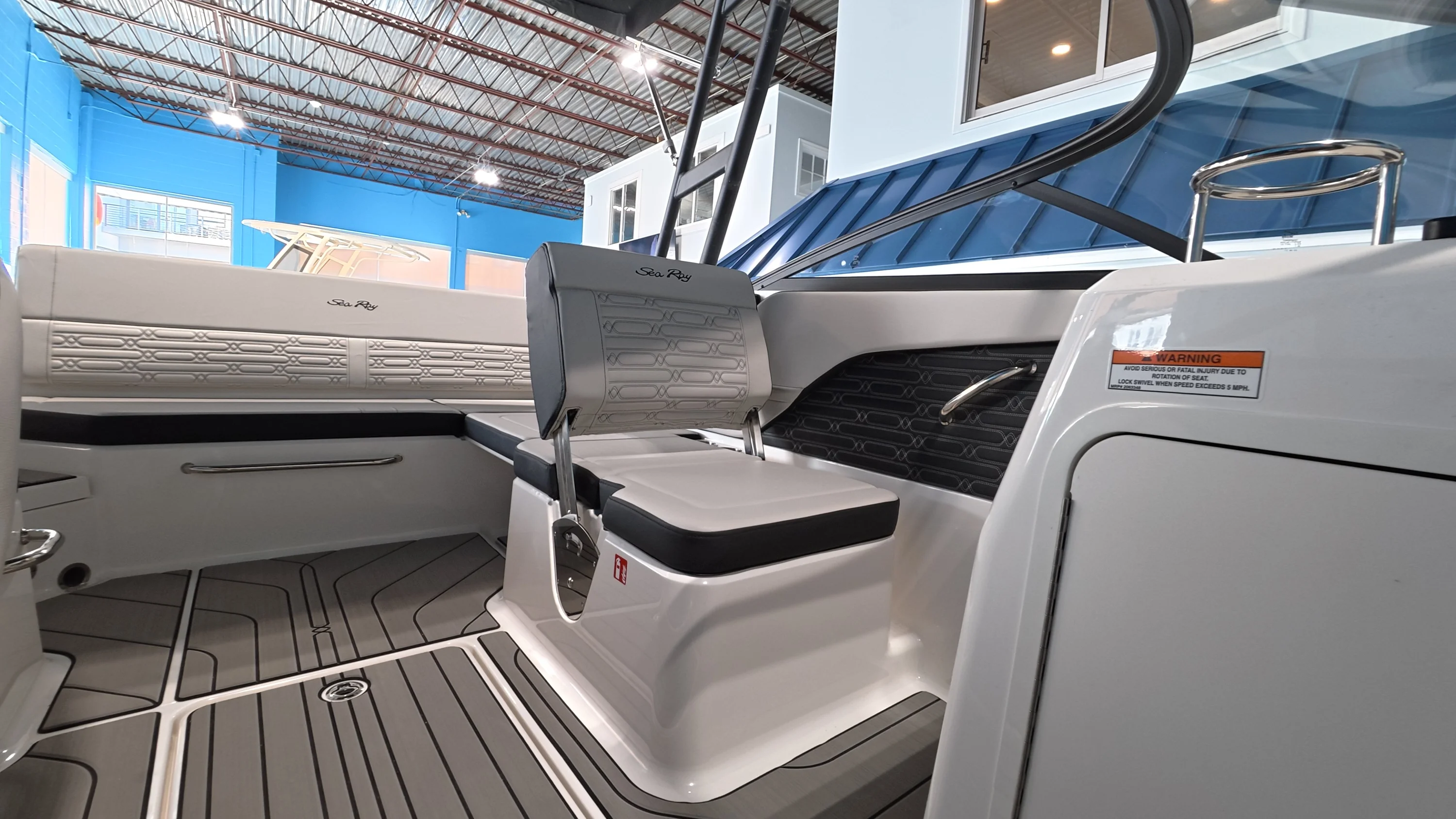 2026 Sea Ray SPX 210 Outboard Image Thumbnail #46