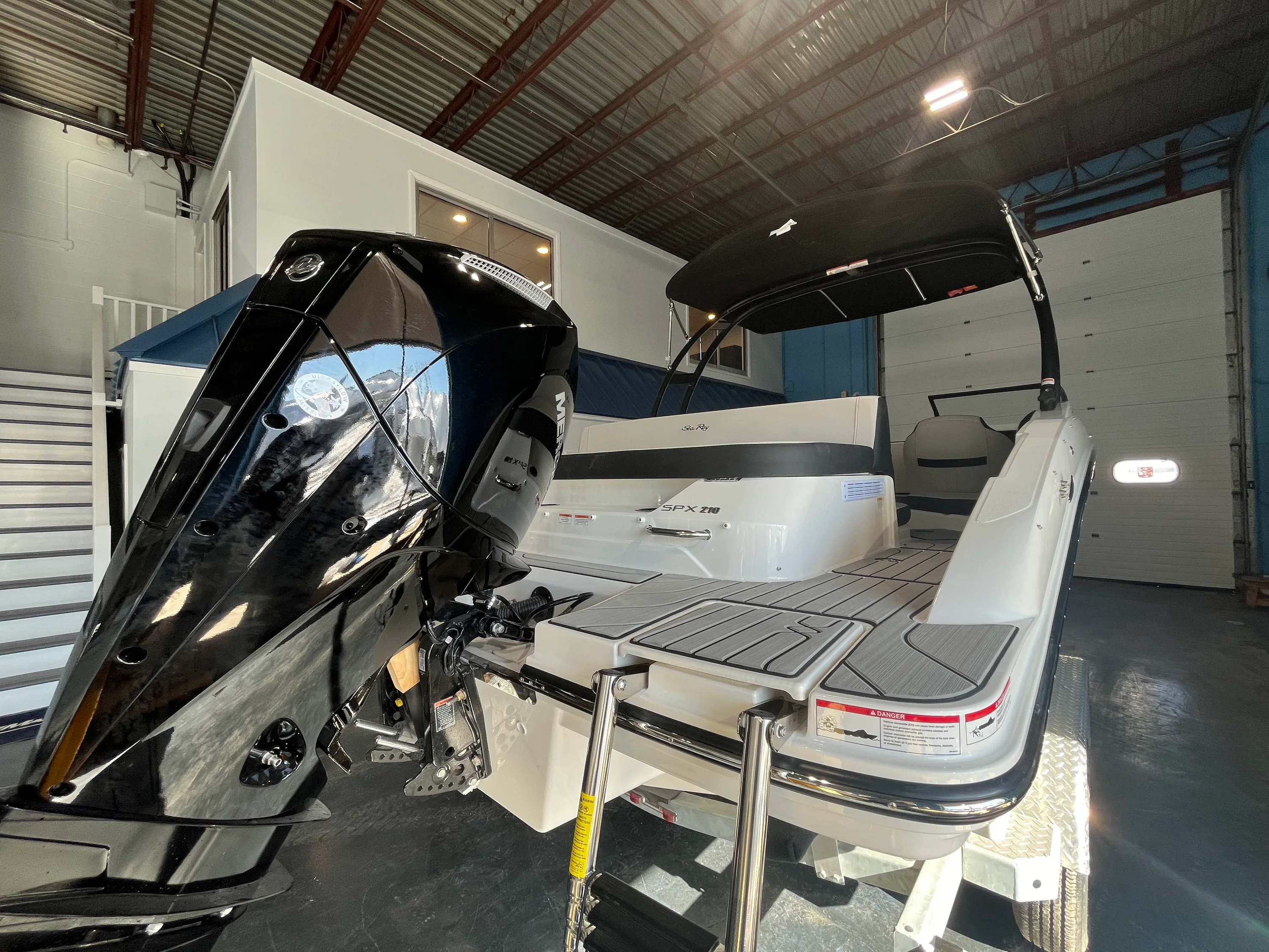 2026 Sea Ray SPX 210 Outboard Image Thumbnail #11