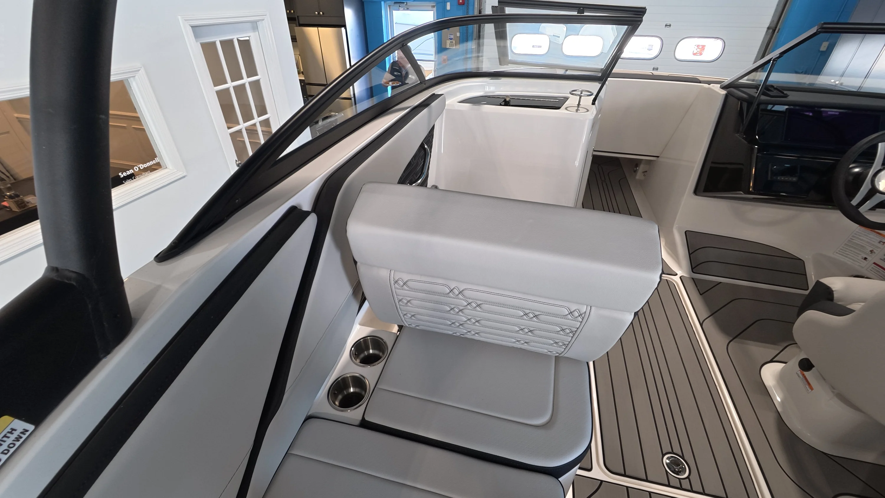 2026 Sea Ray SPX 210 Outboard Image Thumbnail #32