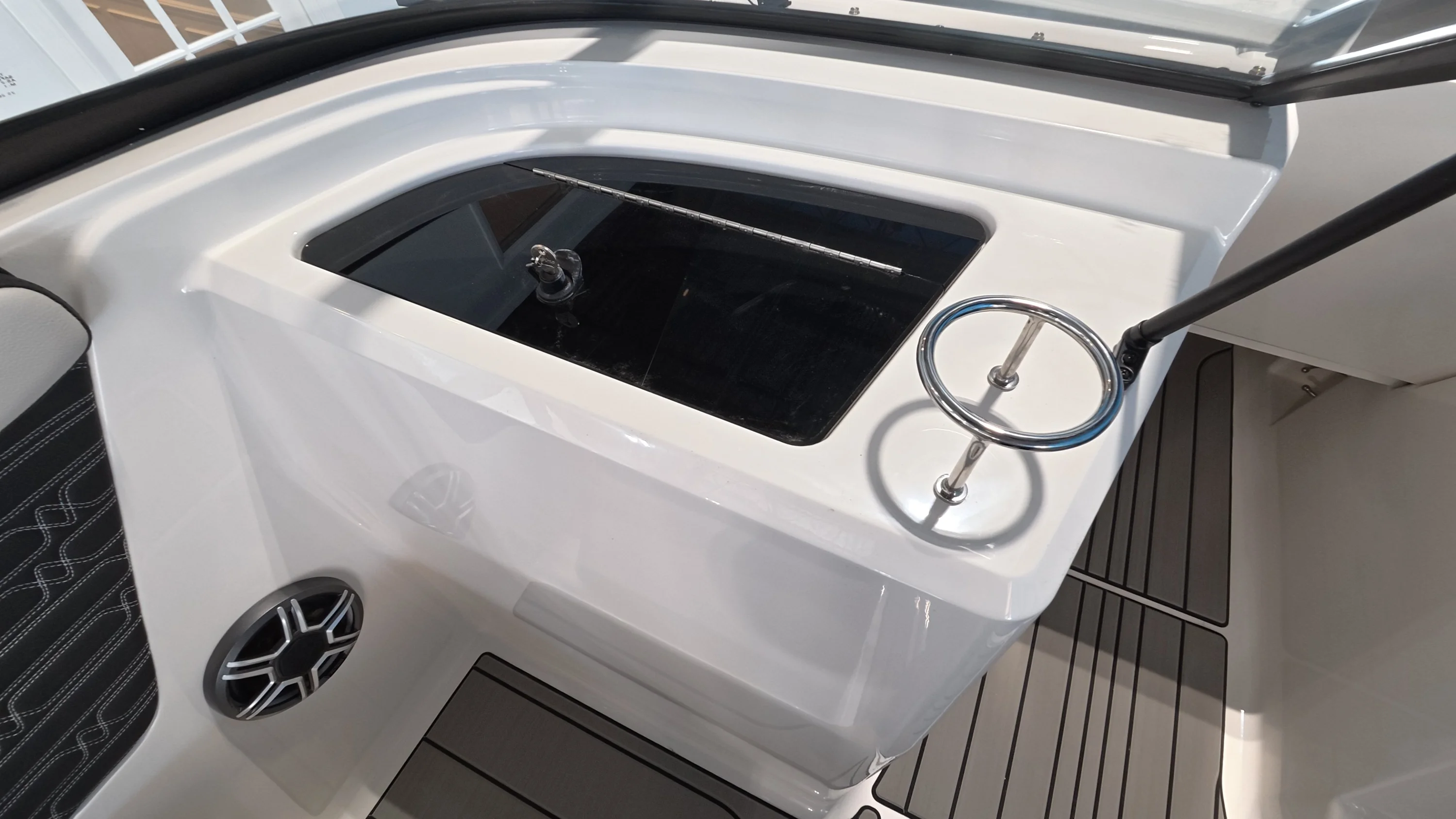 2026 Sea Ray SPX 210 Outboard Image Thumbnail #50