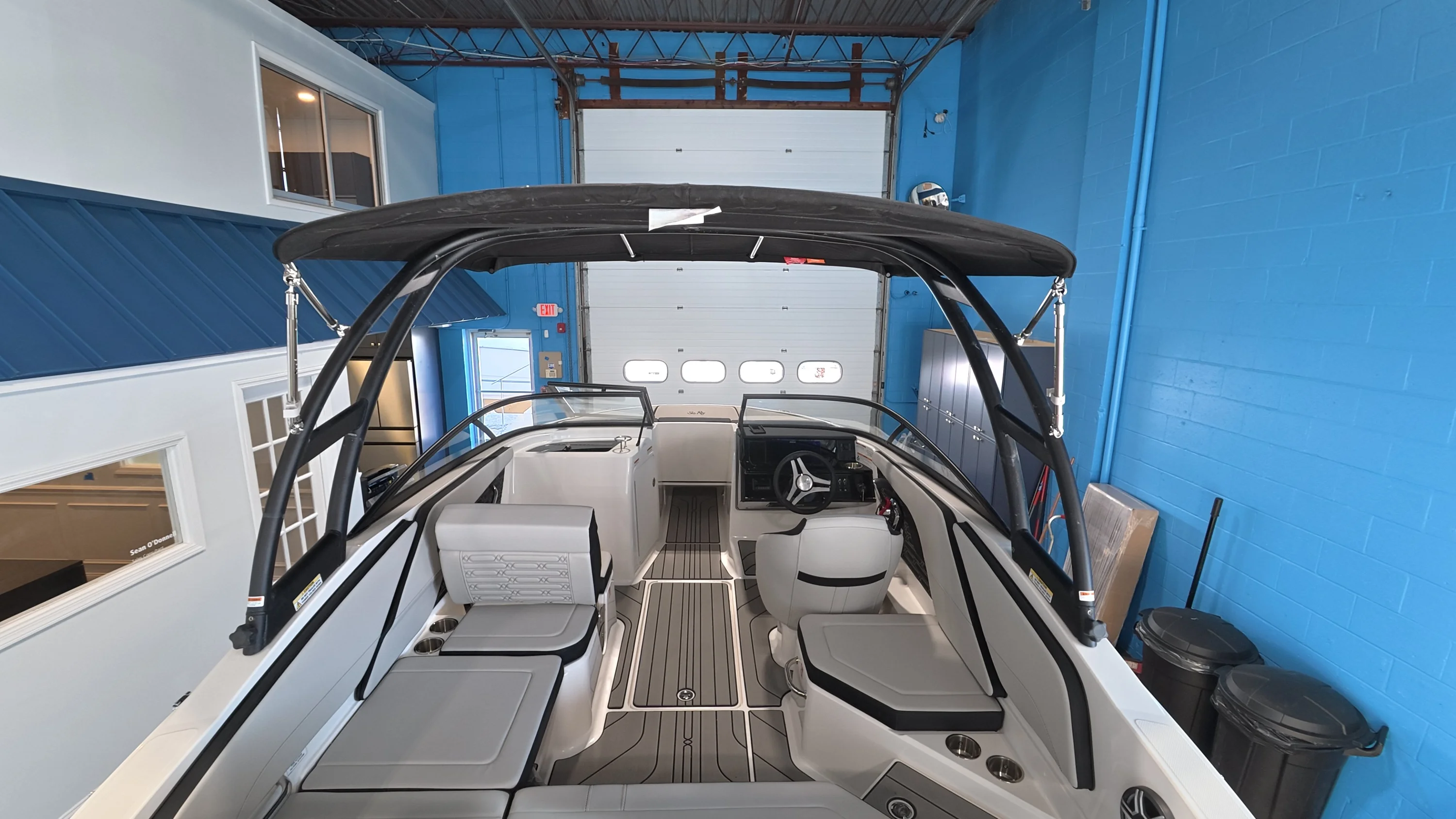 2026 Sea Ray SPX 210 Outboard Image Thumbnail #33