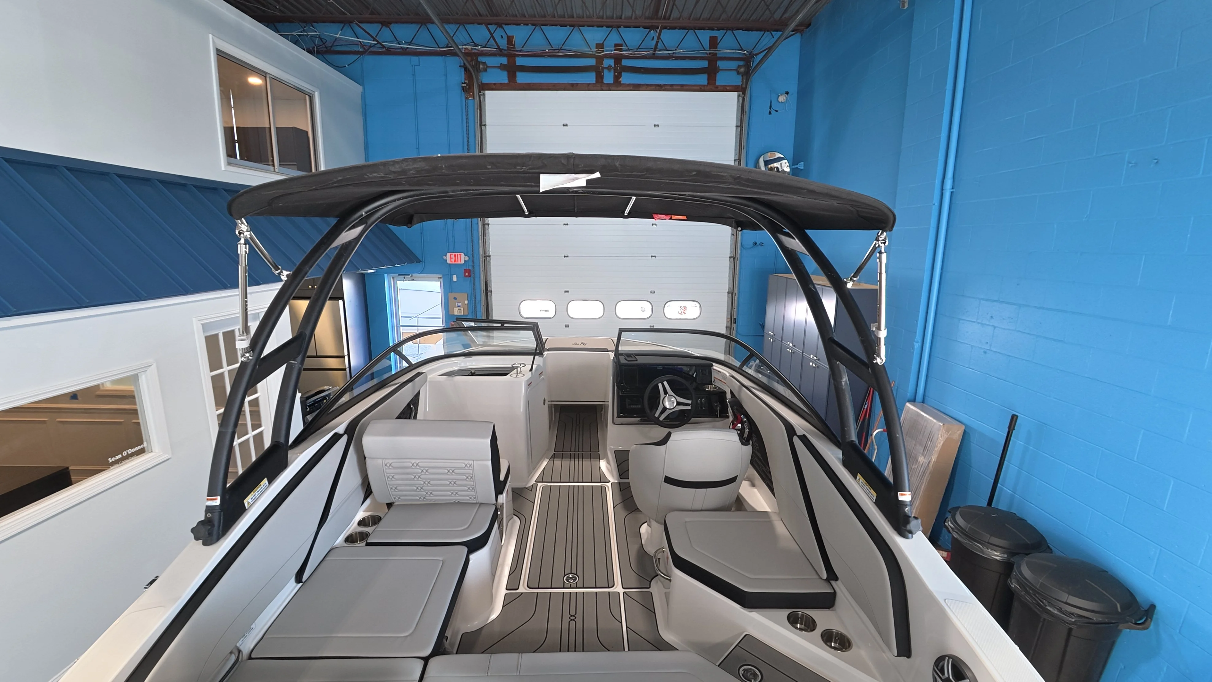 2026 Sea Ray SPX 210 Outboard Image Thumbnail #33