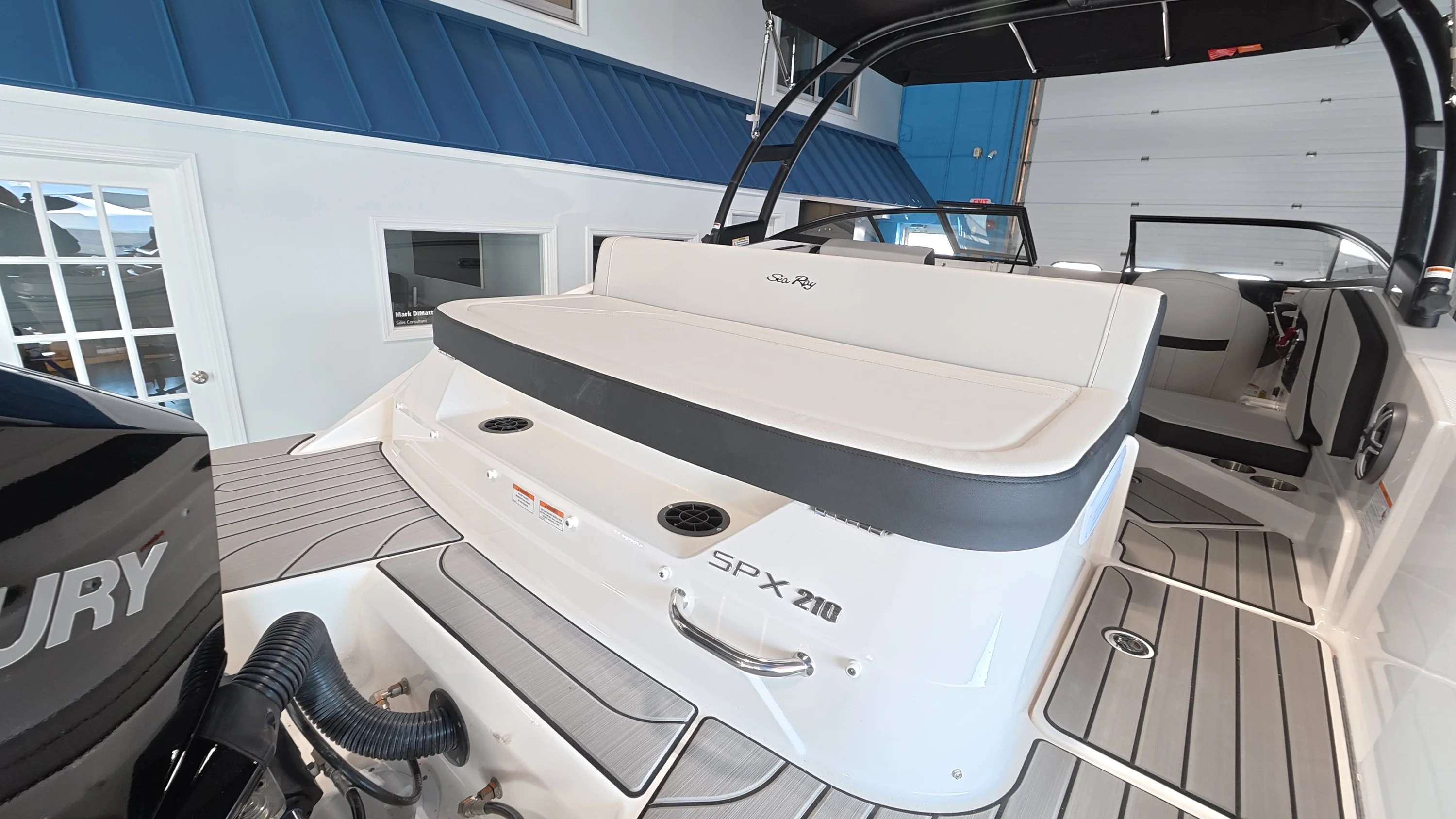 2026 Sea Ray SPX 210 Outboard Image Thumbnail #17