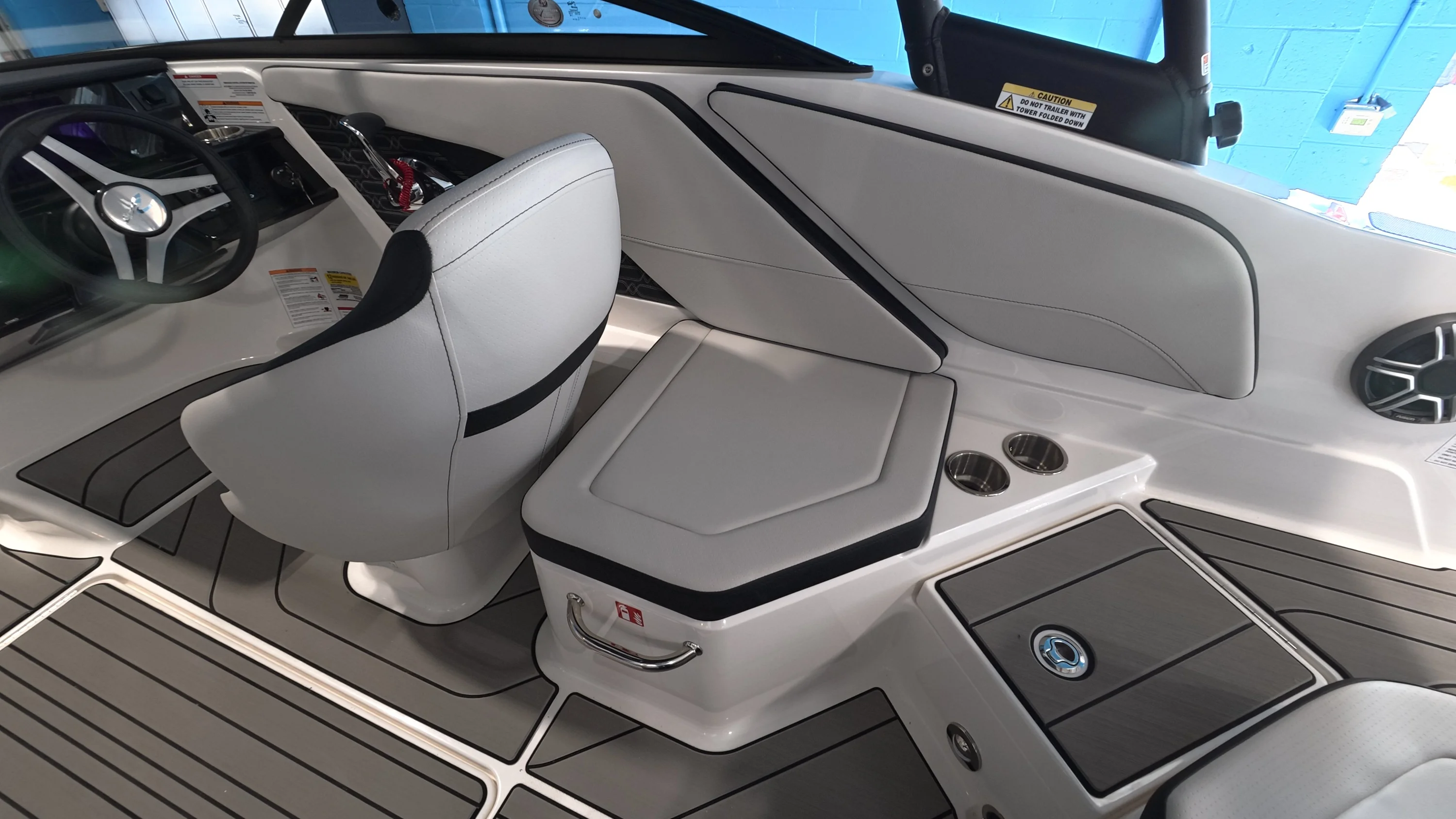 2026 Sea Ray SPX 210 Outboard Image Thumbnail #24