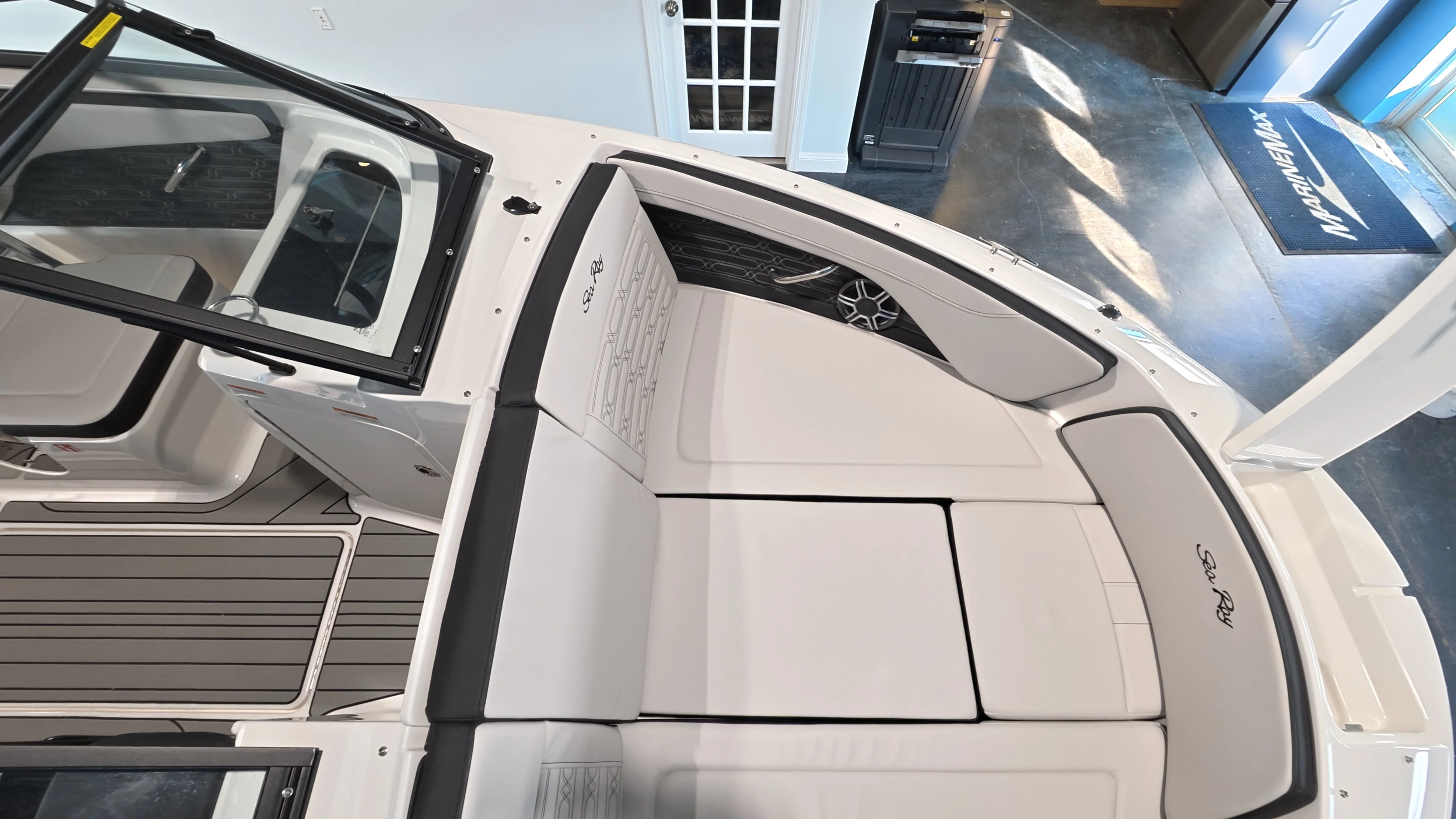 2026 Sea Ray SPX 210 Outboard Image Thumbnail #59