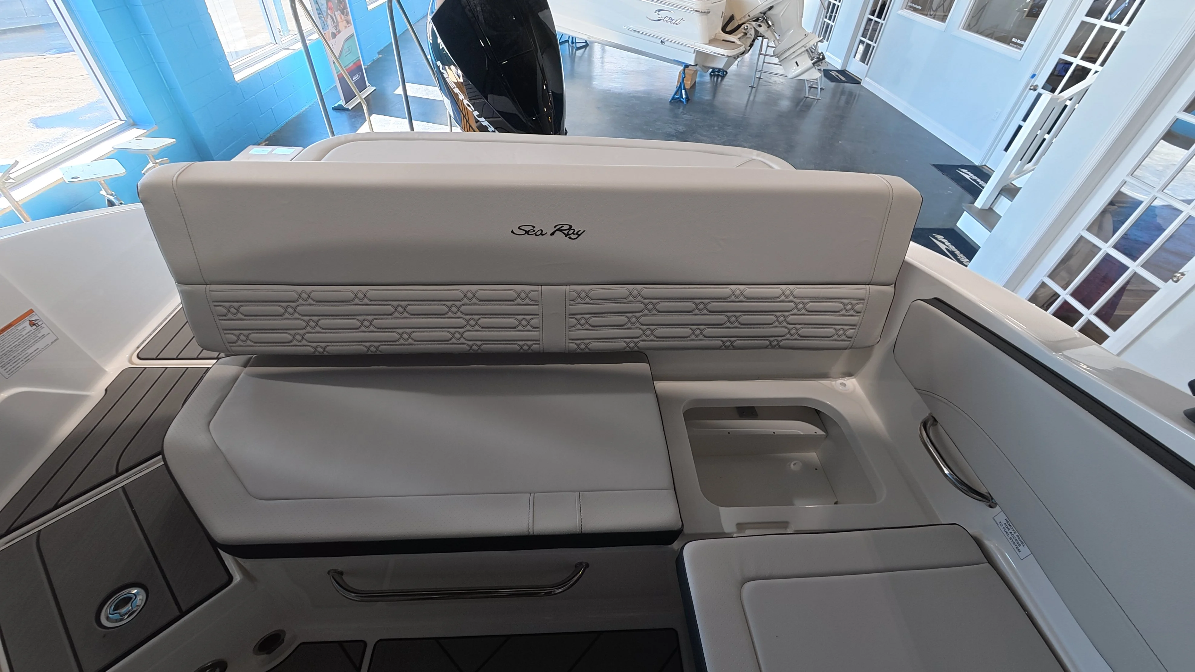 2026 Sea Ray SPX 210 Outboard Image Thumbnail #30