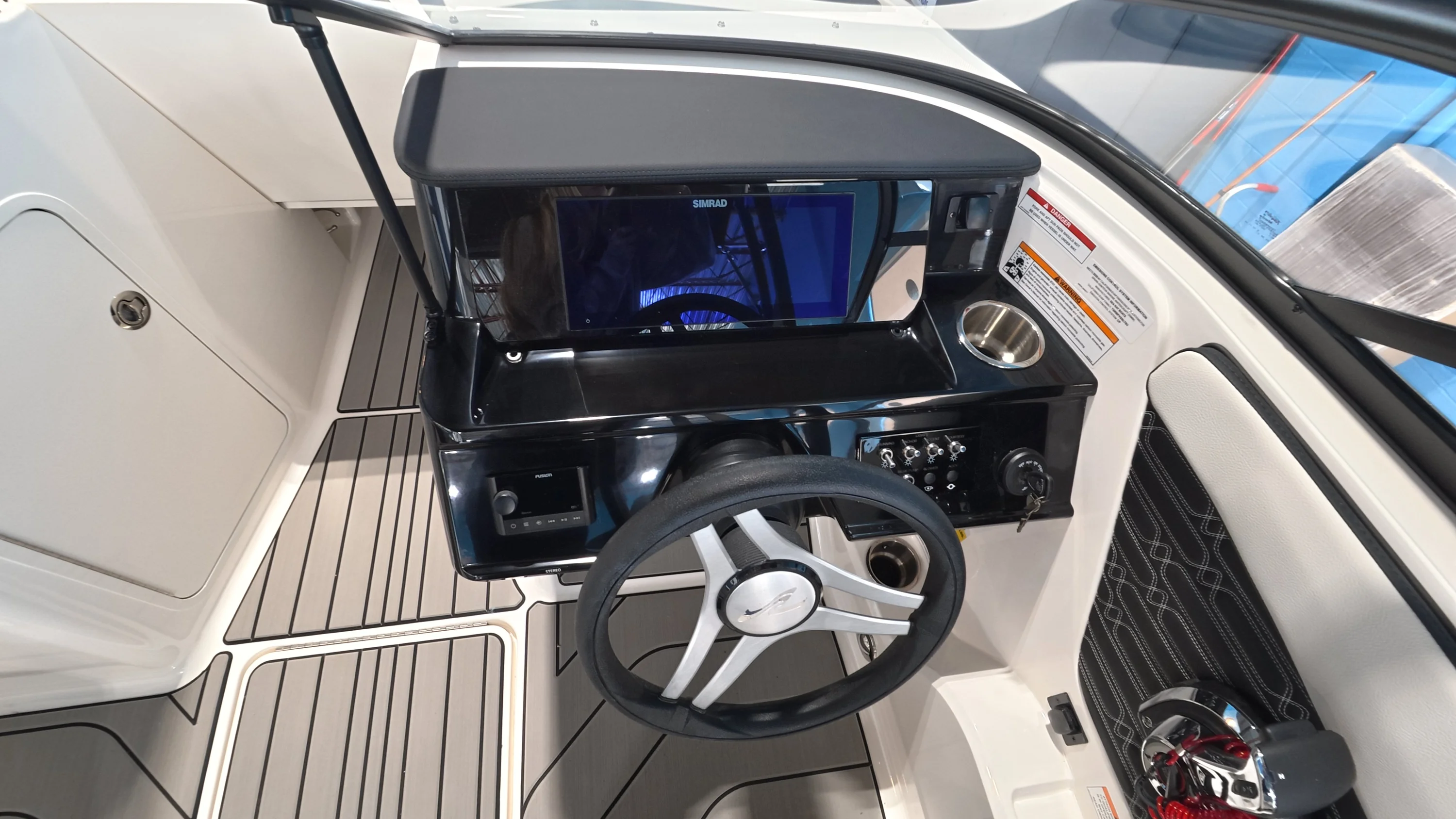 2026 Sea Ray SPX 210 Outboard Image Thumbnail #41