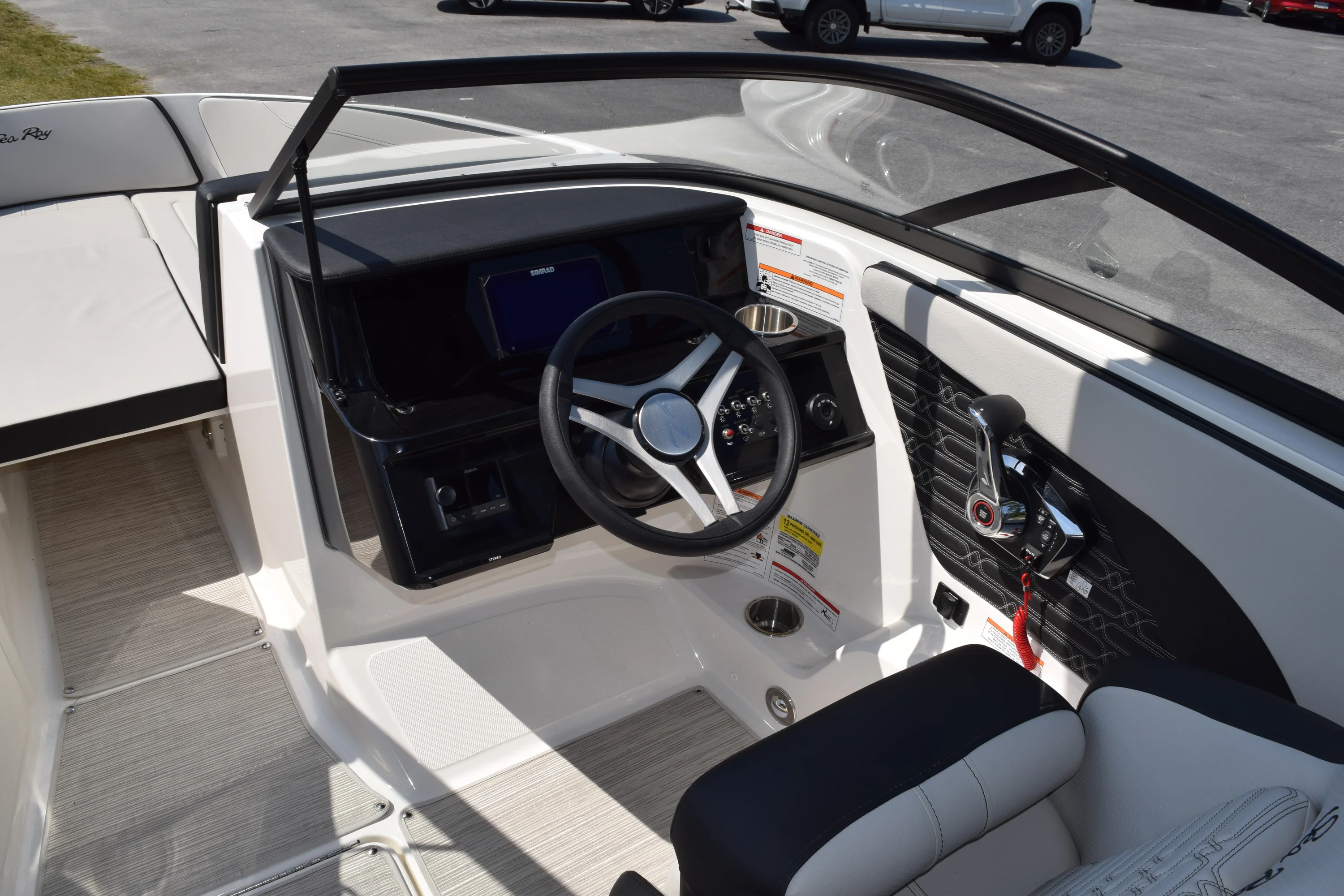 2026 Sea Ray SPX 210 Outboard Image Thumbnail #15