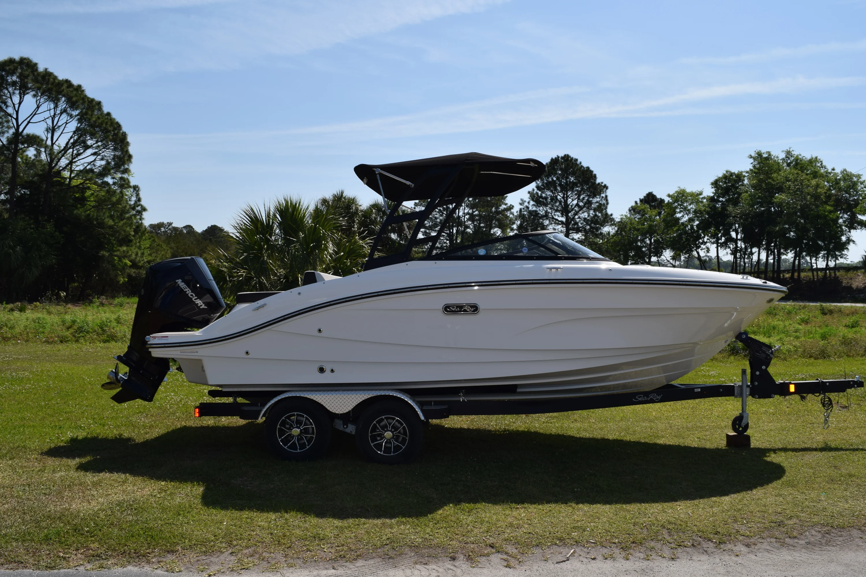 2026 Sea Ray SPX 210 Outboard Image Thumbnail #0