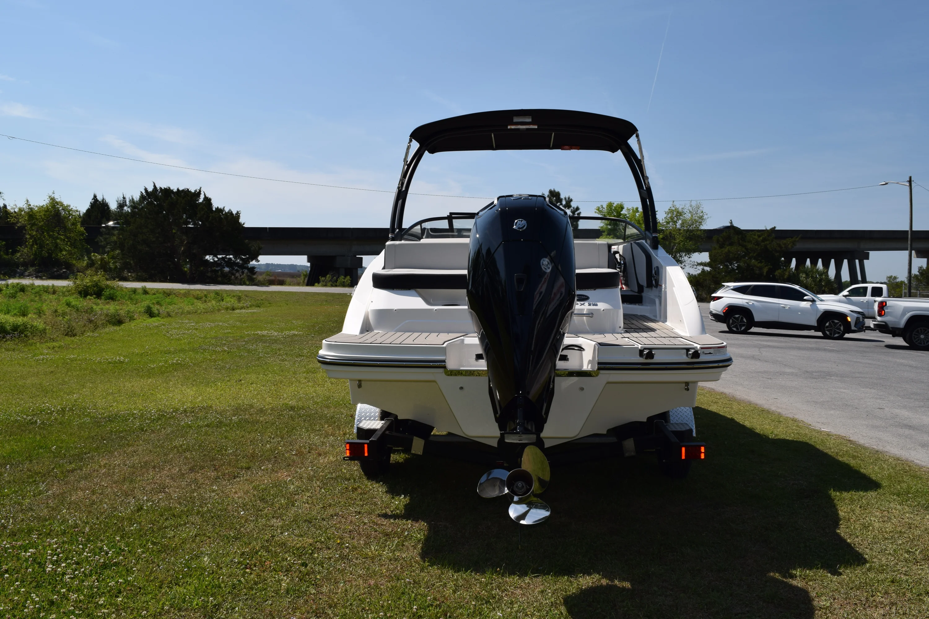 2026 Sea Ray SPX 210 Outboard Image Thumbnail #1