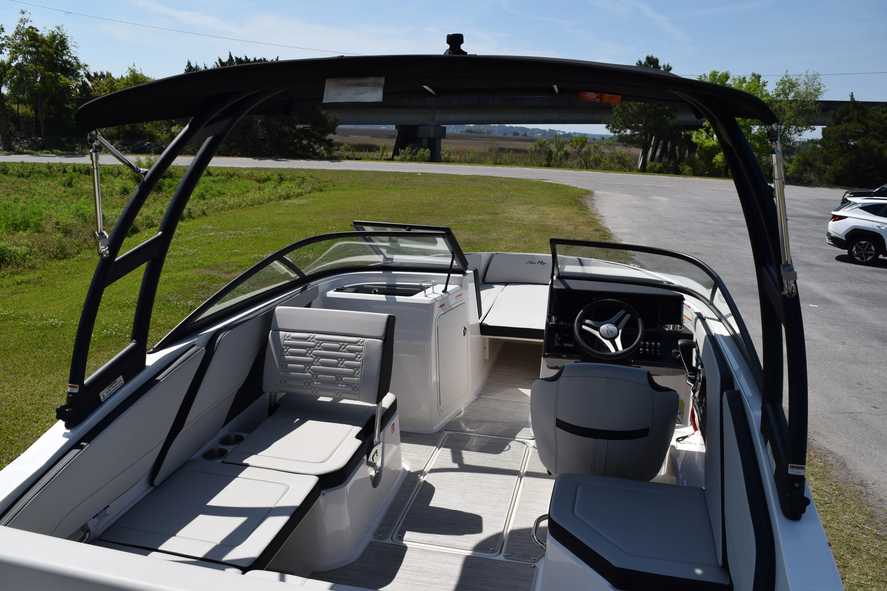 2026 Sea Ray SPX 210 Outboard Image Thumbnail #13