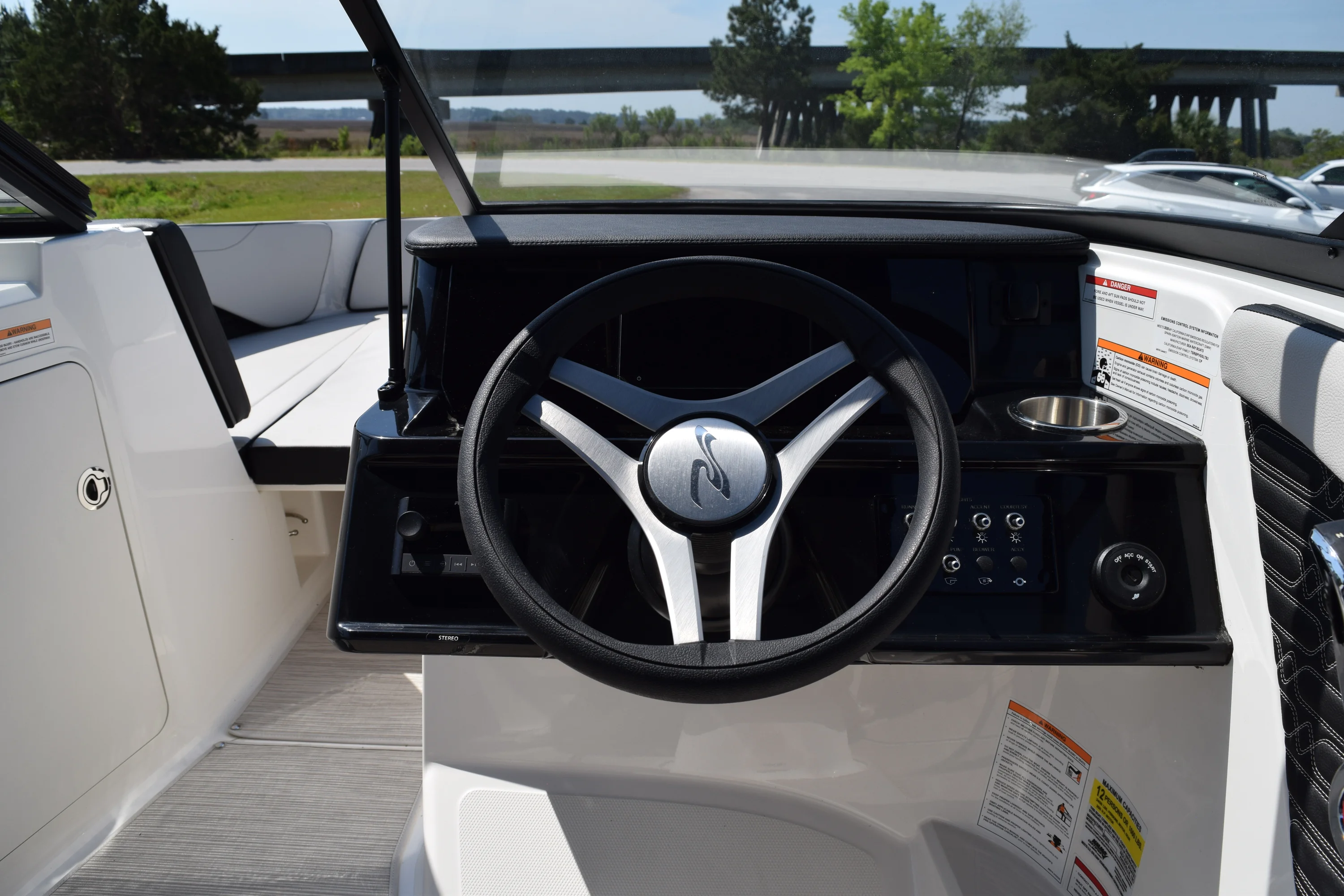 2026 Sea Ray SPX 210 Outboard Image Thumbnail #16