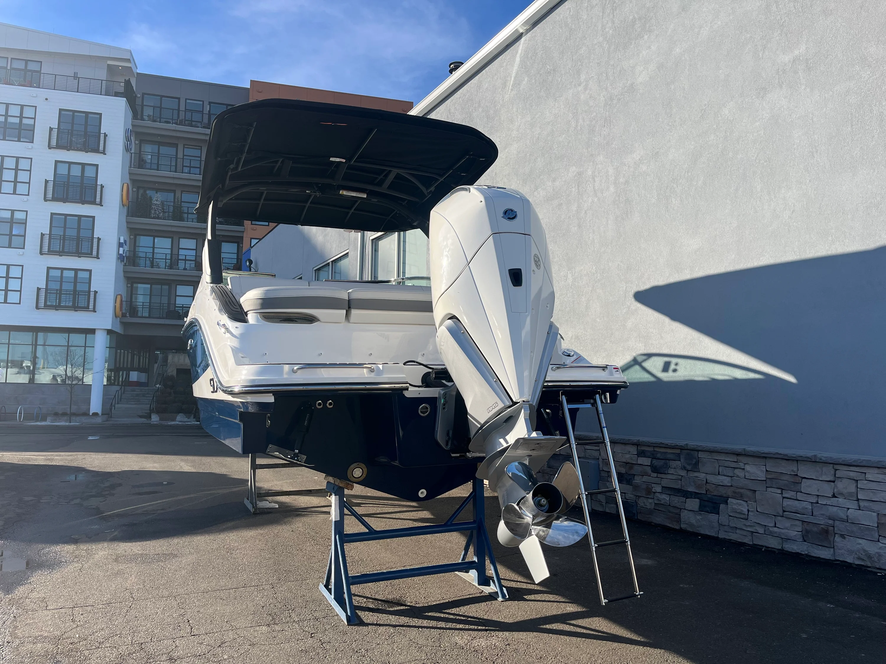 2026 Sea Ray SLX 260 Outboard Image Thumbnail #4