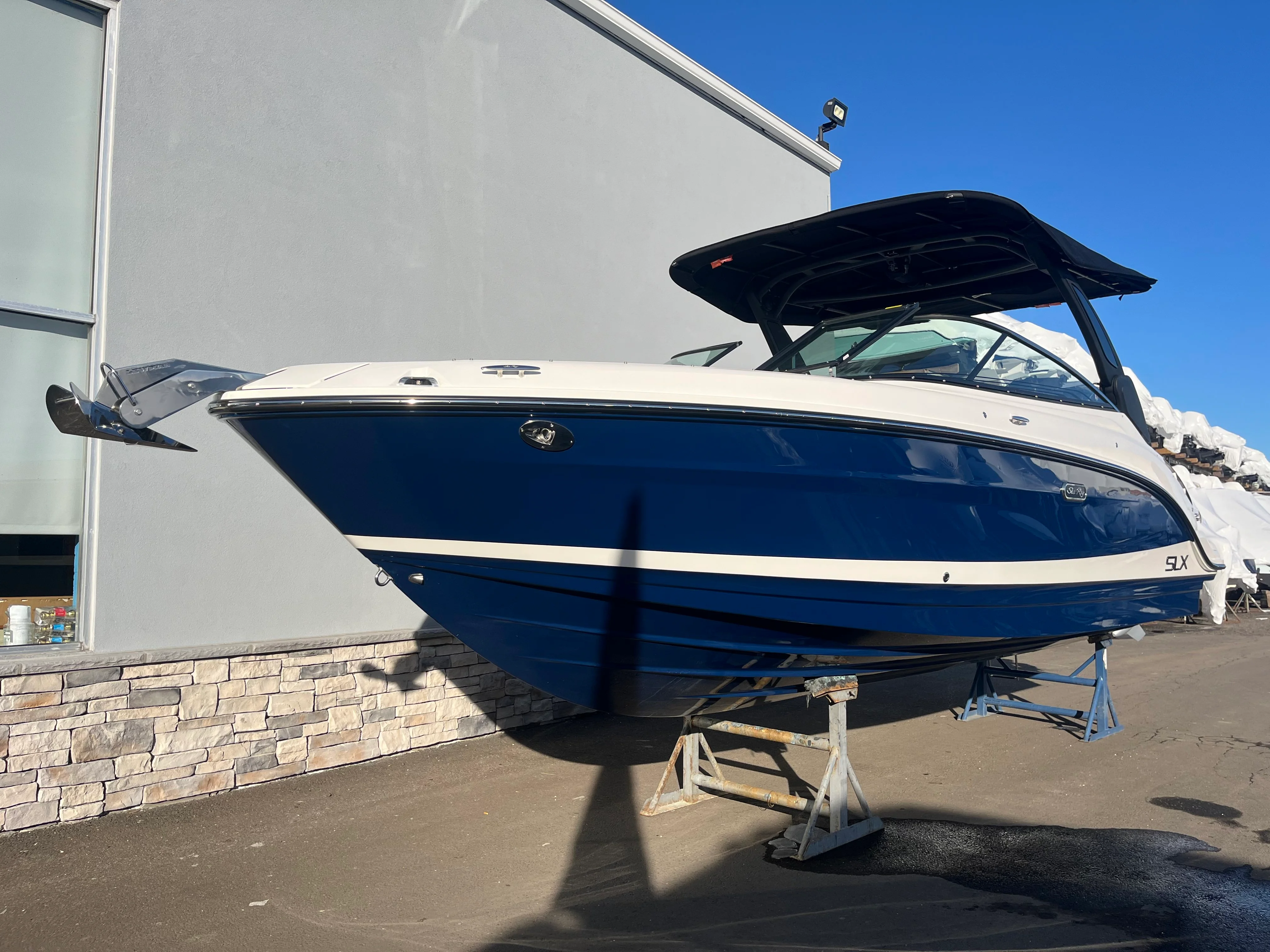 2026 Sea Ray SLX 260 Outboard Image Thumbnail #2