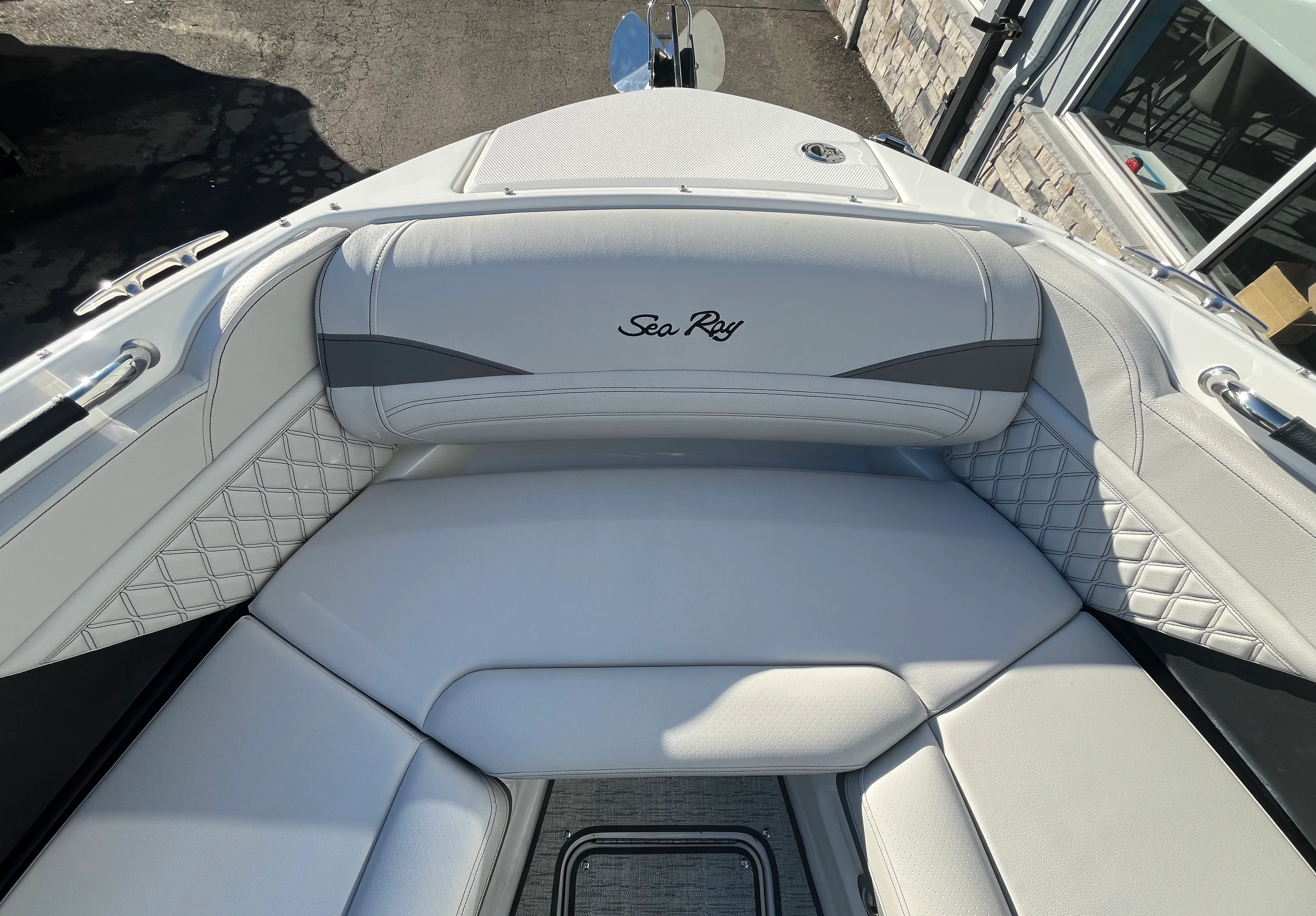 2026 Sea Ray SLX 260 Outboard Image Thumbnail #41