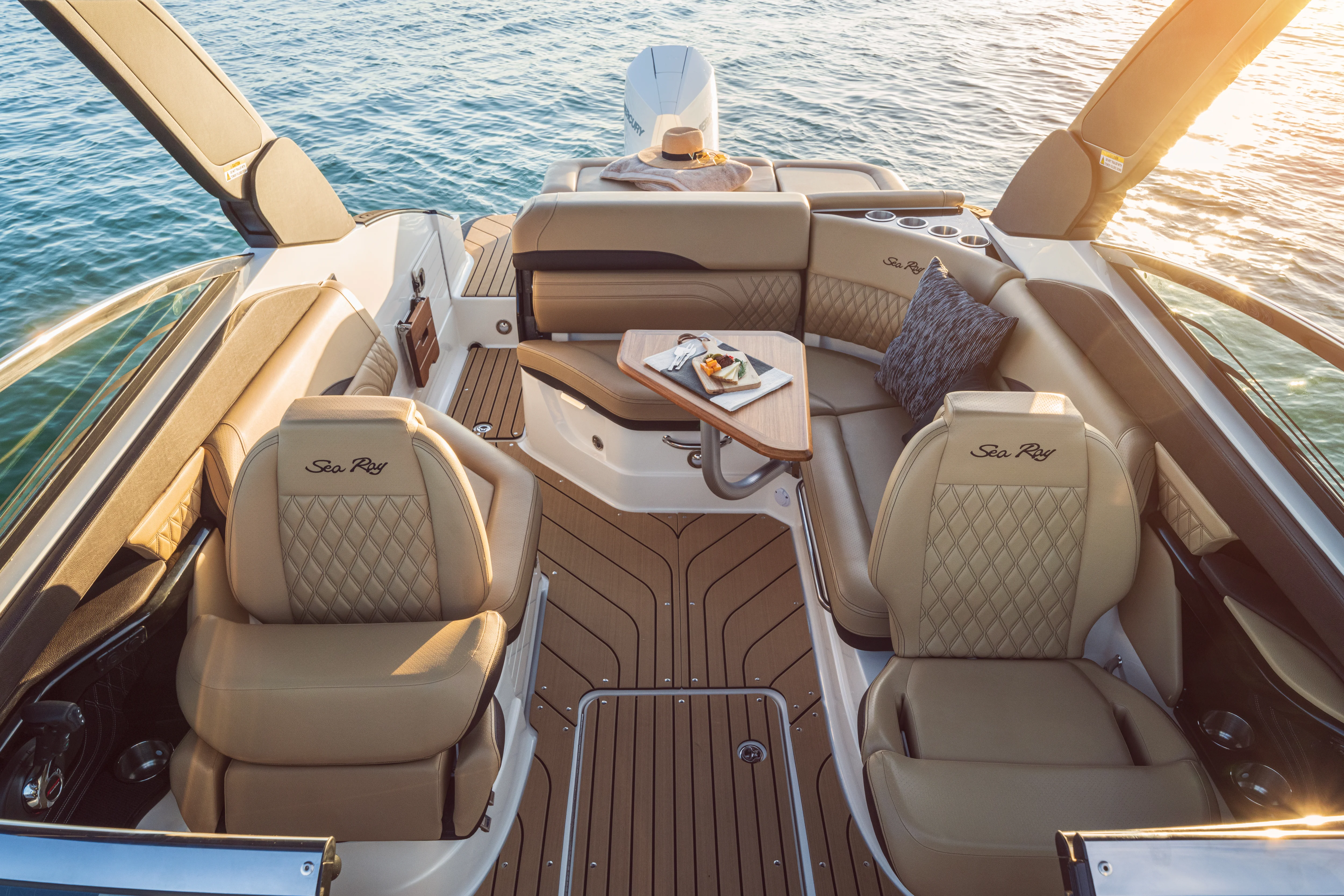 2026 Sea Ray SLX 260 Outboard Image Thumbnail #53