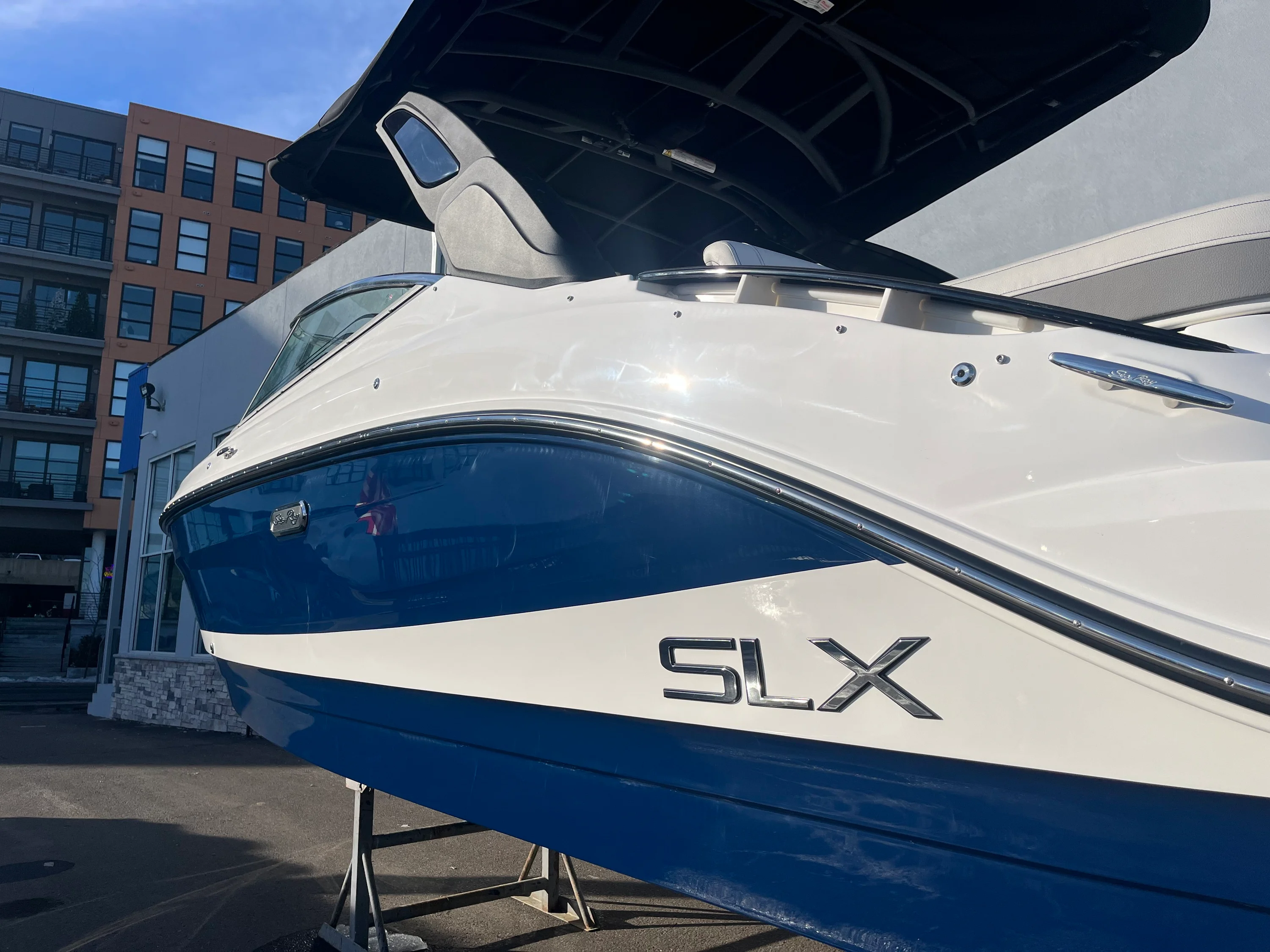2026 Sea Ray SLX 260 Outboard Image Thumbnail #1