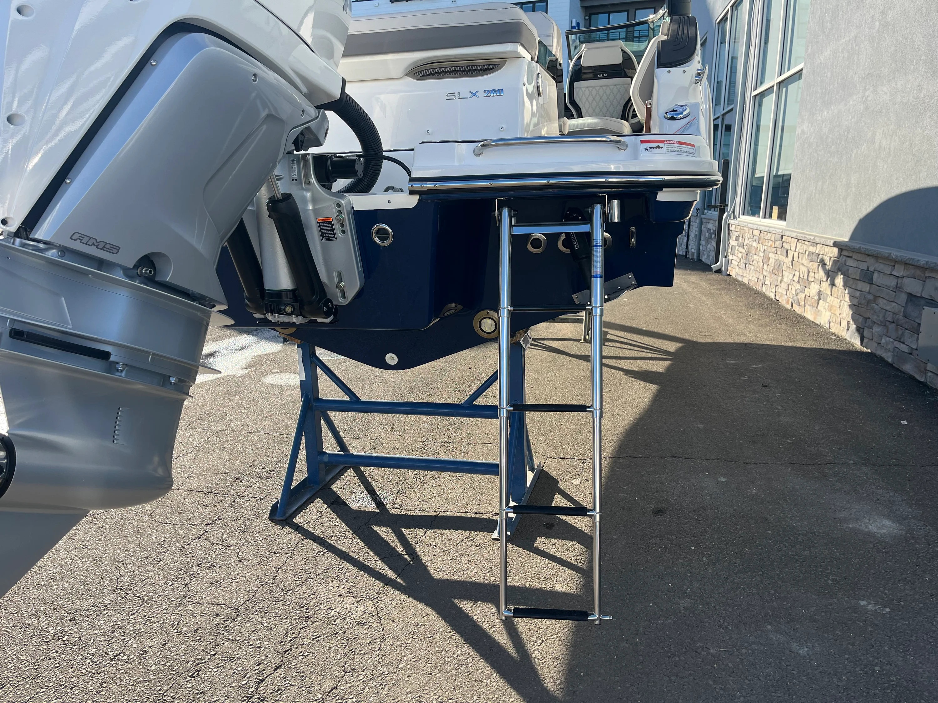 2026 Sea Ray SLX 260 Outboard Image Thumbnail #7