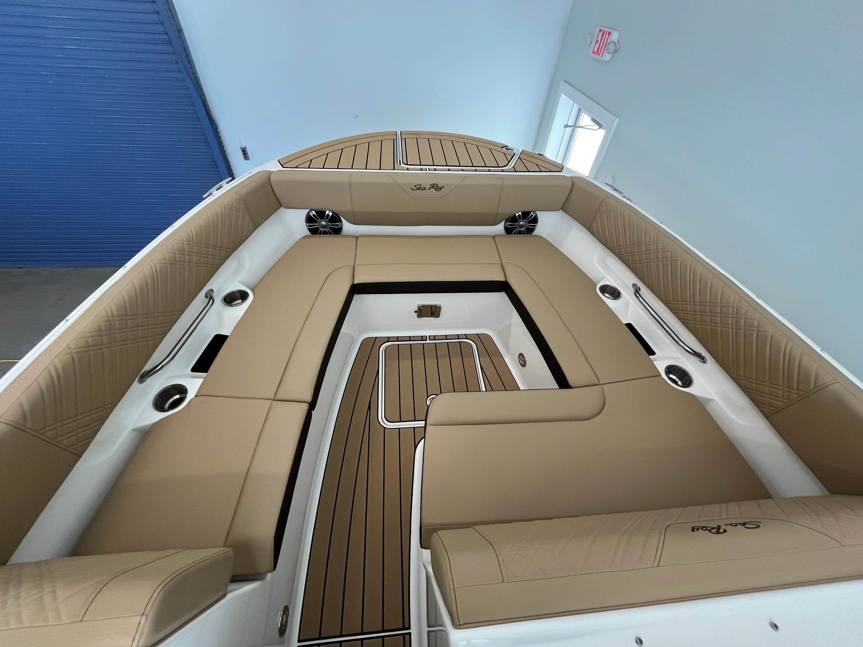 2026 Sea Ray SDX 270 Outboard Image Thumbnail #14